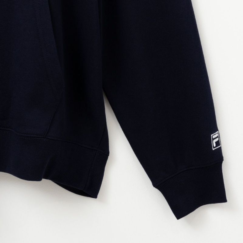 【オンラインストア限定】FILA カレッジロゴプルオーバーパーカー メンズ商品画像-8