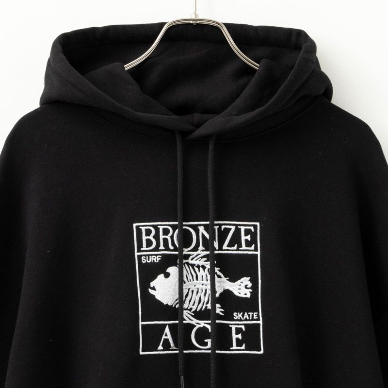 [期間限定価格]【オンラインストア限定】BRONZE AGE ボックスロゴビッグパーカー メンズ