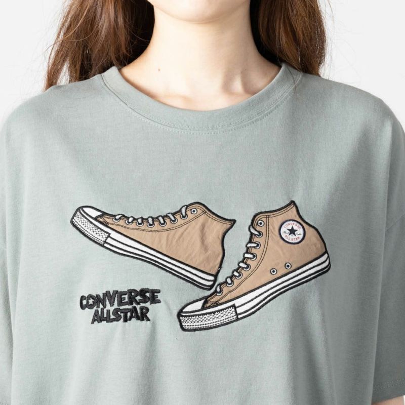 【オンラインストア限定】[大きいサイズ] CONVERSE シューズナイロンアップリケ半袖Tシャツ クイーンサイズ レディース