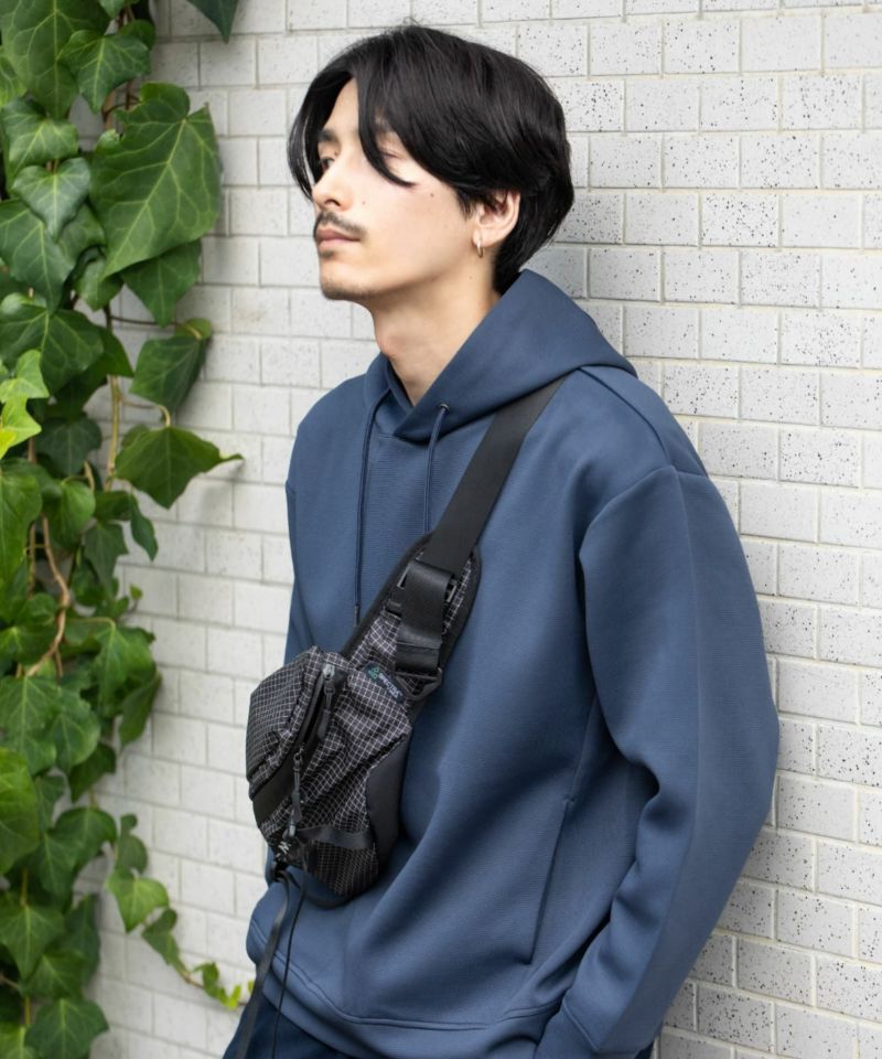 URBAN COLLECTION  エアスムージー ポンチ素材 プルオーバーパーカー メンズ商品画像-1