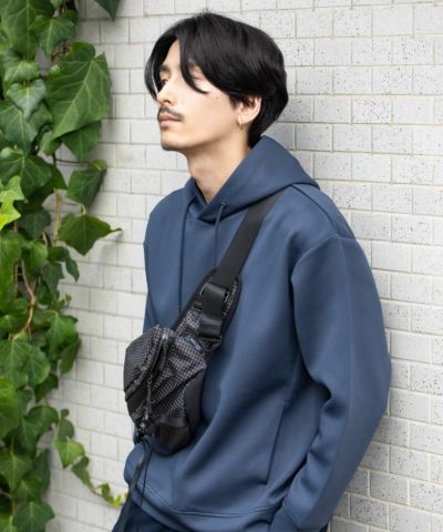 URBAN COLLECTION  エアスムージー ポンチ素材 プルオーバーパーカー メンズ