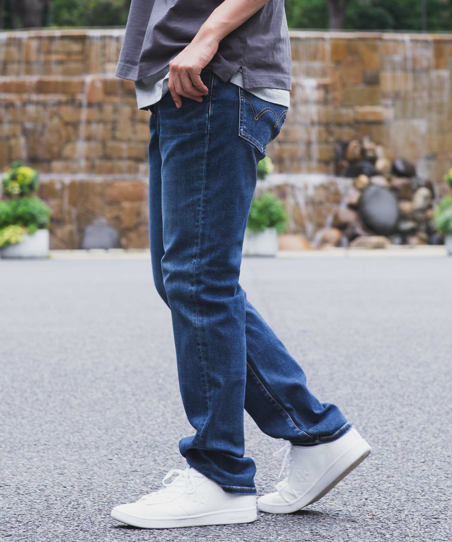 EDWIN ストレートデニムパンツ メンズ