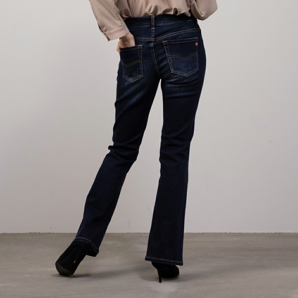 C17 ベーシックブーツカットパンツ レディース