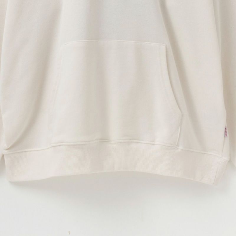 【オンラインストア限定】RED CAP GIRL  バック刺繍フーディー メンズ商品画像-8