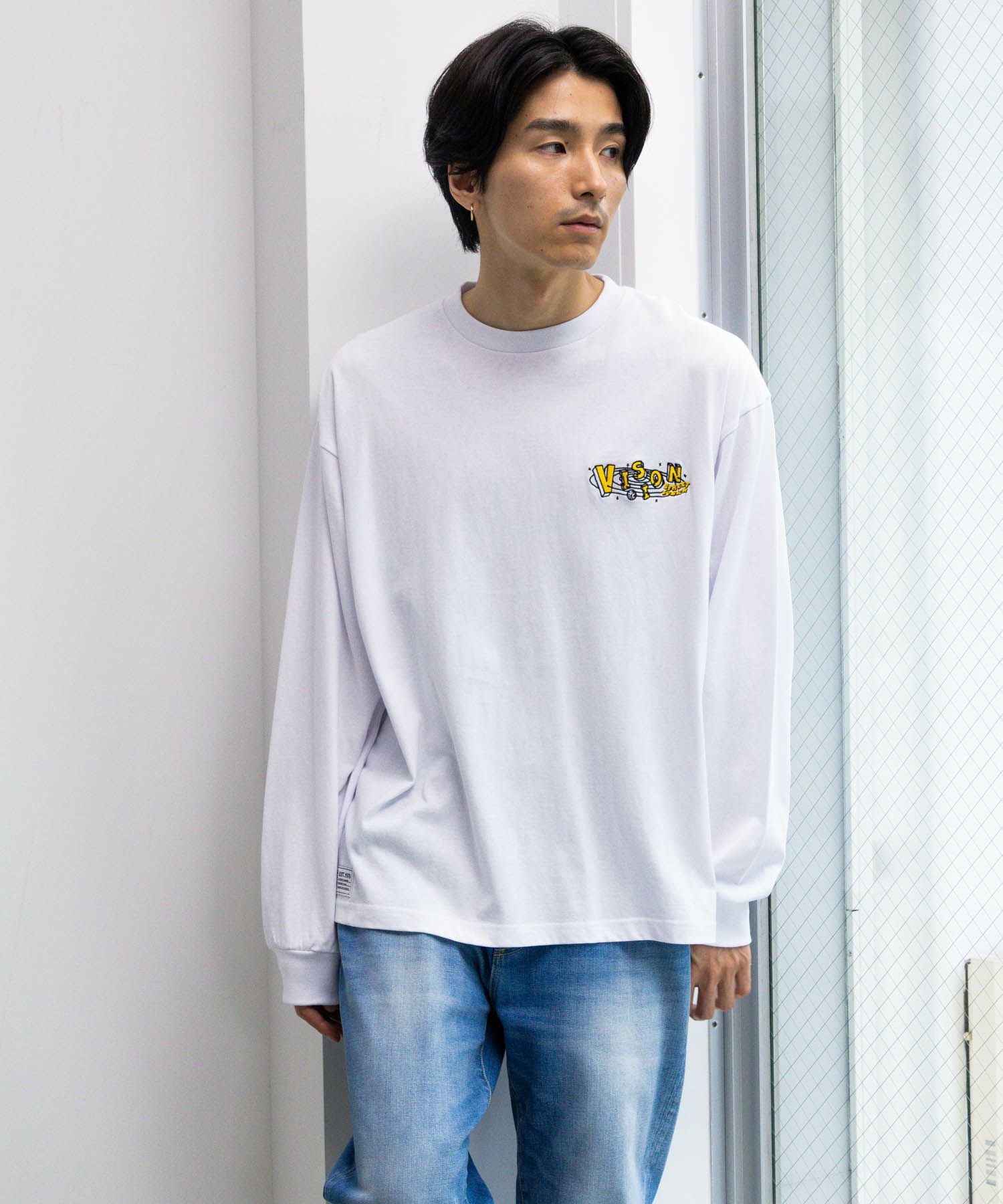 [期間限定価格]【オンラインストア限定】VISION STREET WEAR  スペースマルチイラスト長袖Tシャツ メンズ商品サムネイル-2