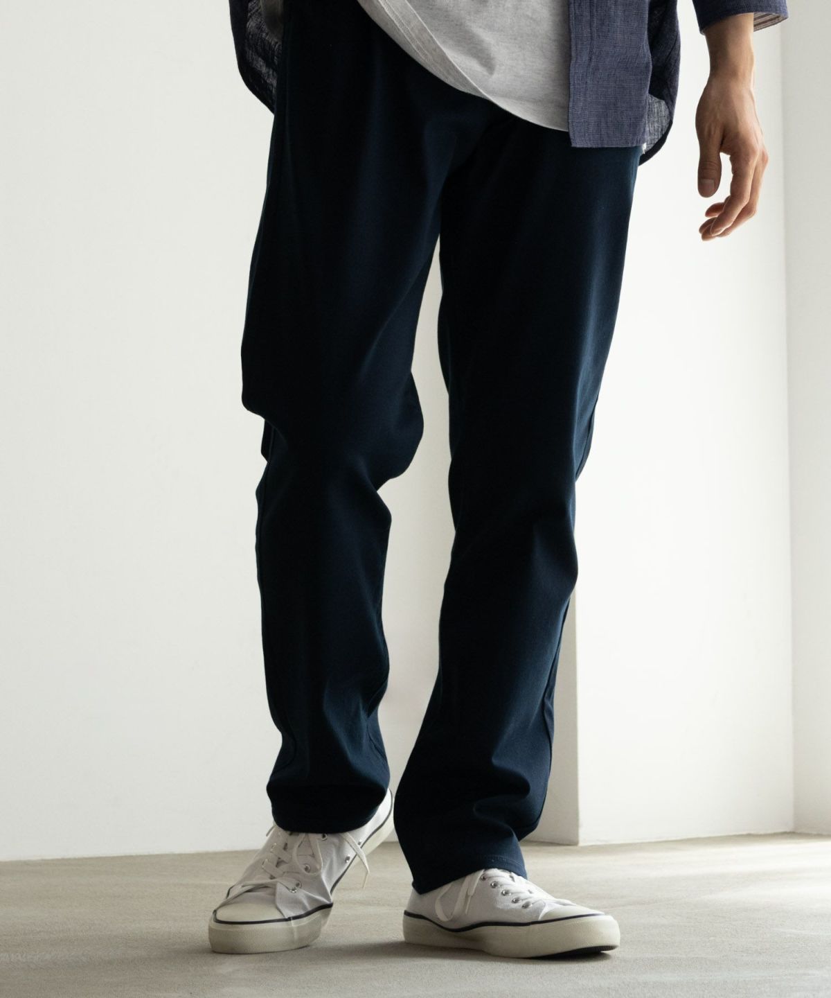 NAVY RICH COLORS テーパードパンツ メンズ
