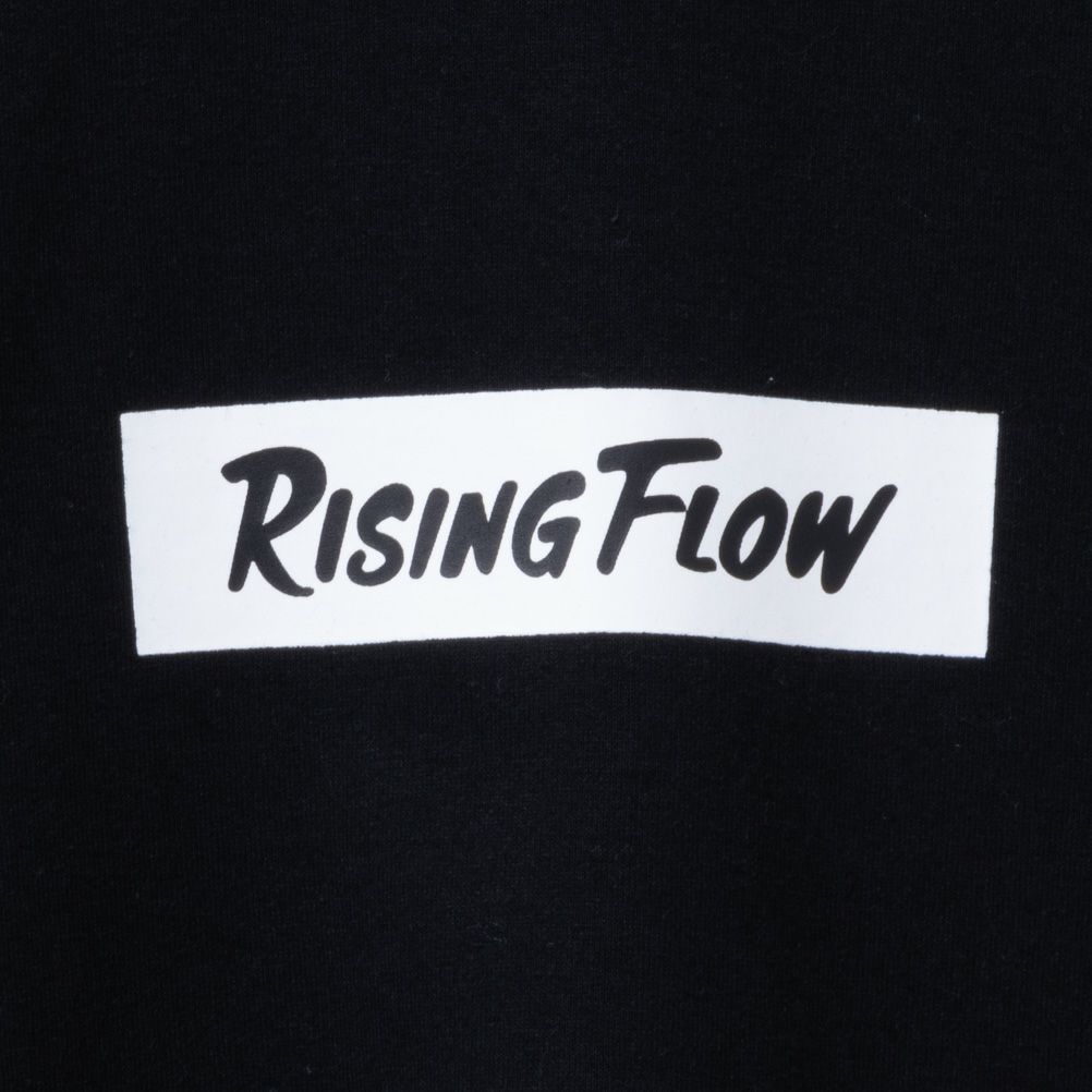 T-GRAPHICS ボックスプリント長袖Tシャツ メンズ