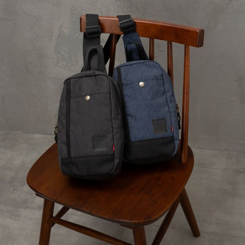 EDWIN  ポリデニムボディバッグ商品画像-1