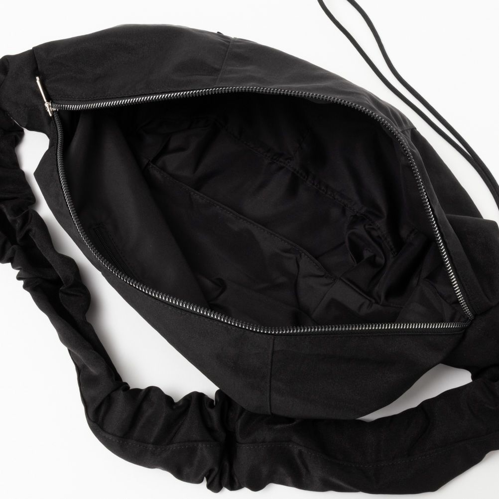 HusHusH ギャザーショルダーバッグ