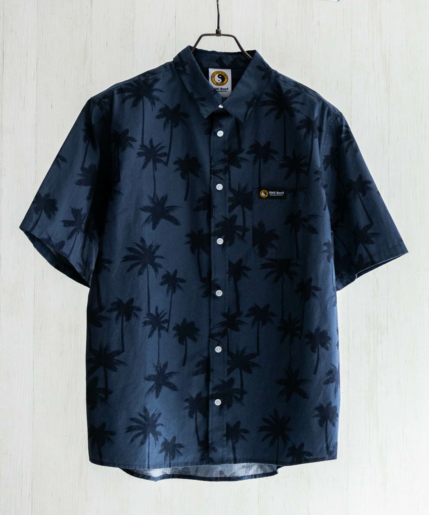 【超大人気♪】SINNERS ATTIRE パームツリー柄 半袖Tシャツ 半袖Tシャツ「花魁」◇Peak'd Yellow｜新着商品｜サクラスタイル