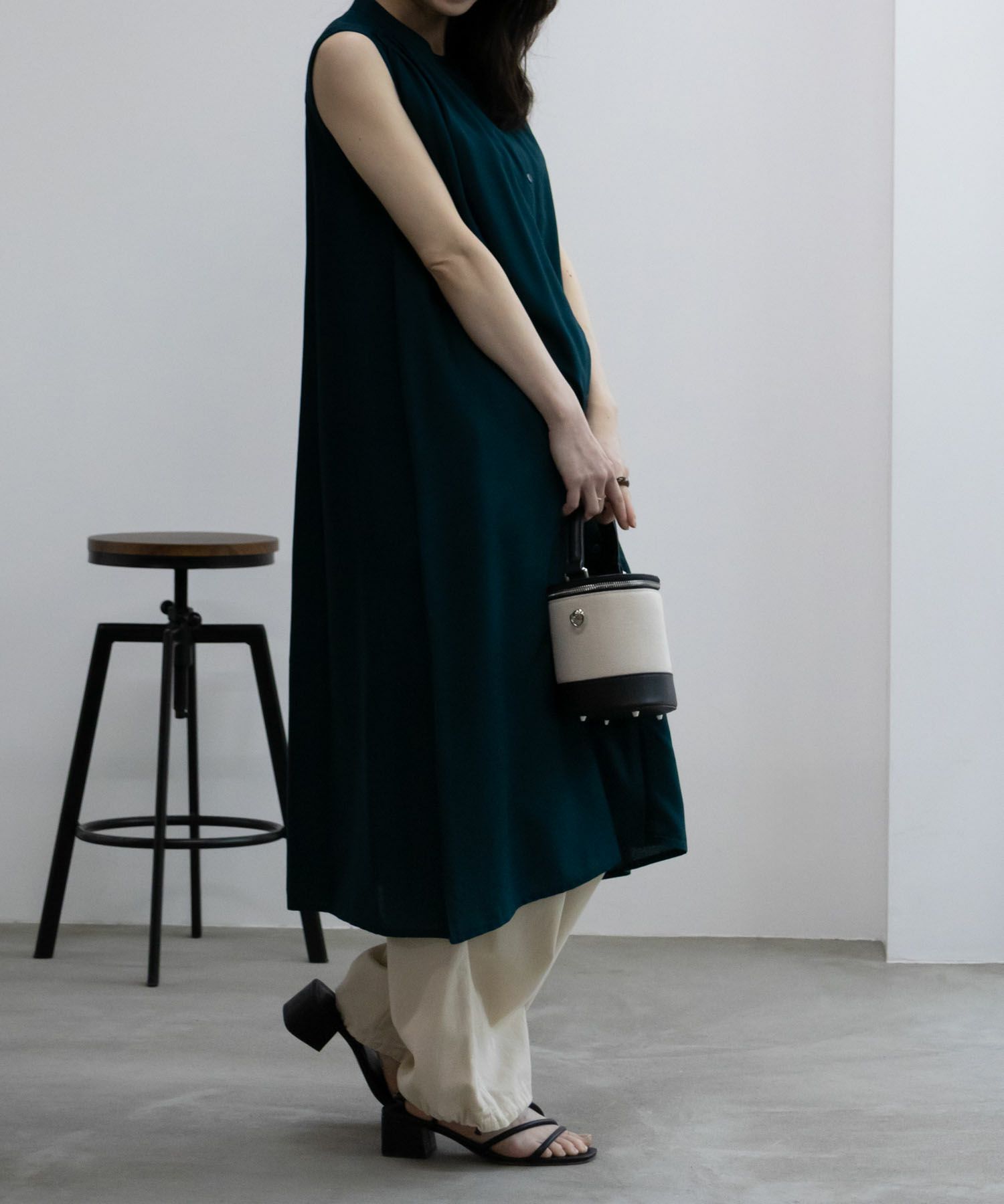 Howdy Marie インドファブリック 肩シャーリングワンピース レディース