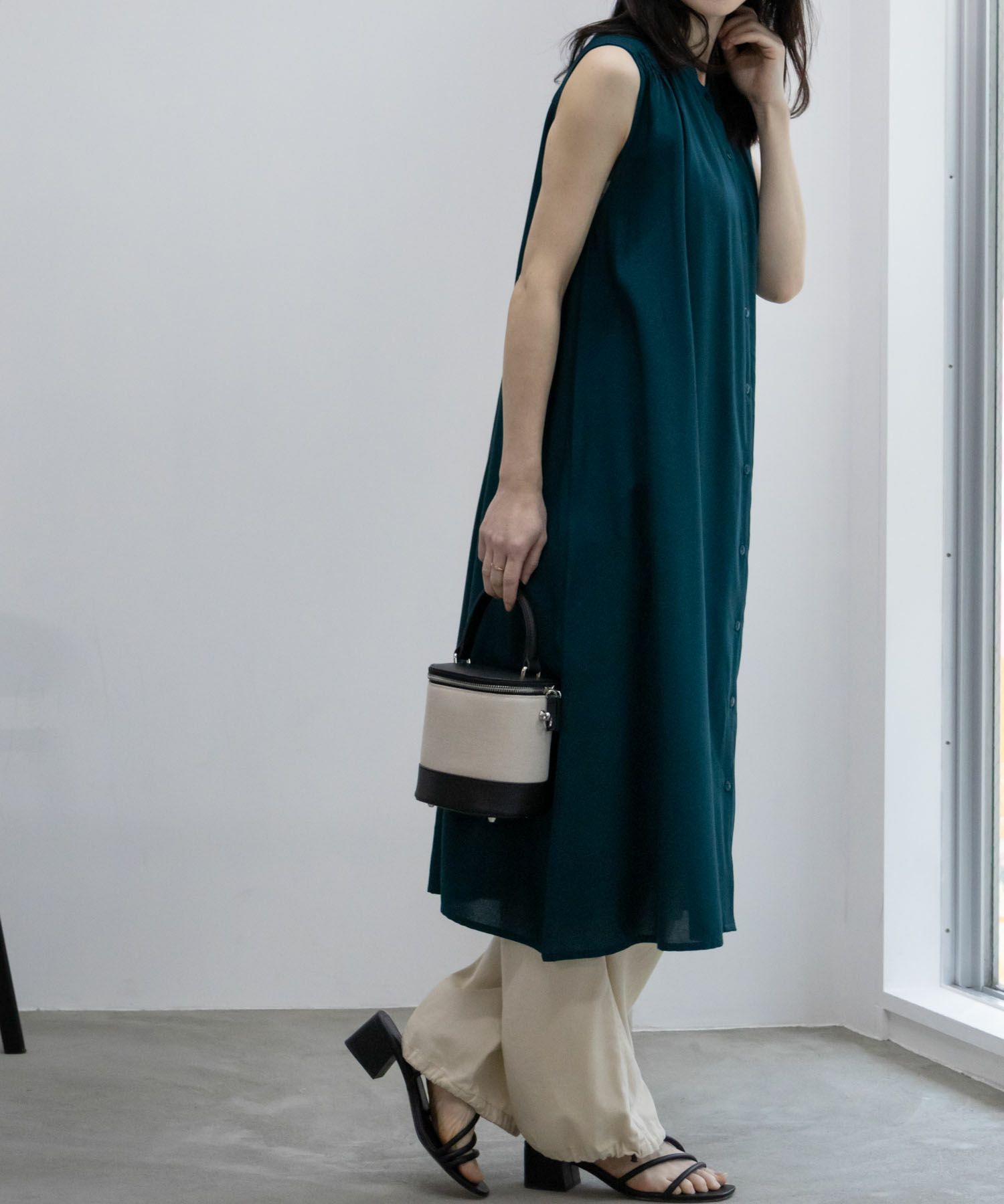 Howdy Marie インドファブリック 肩シャーリングワンピース レディース