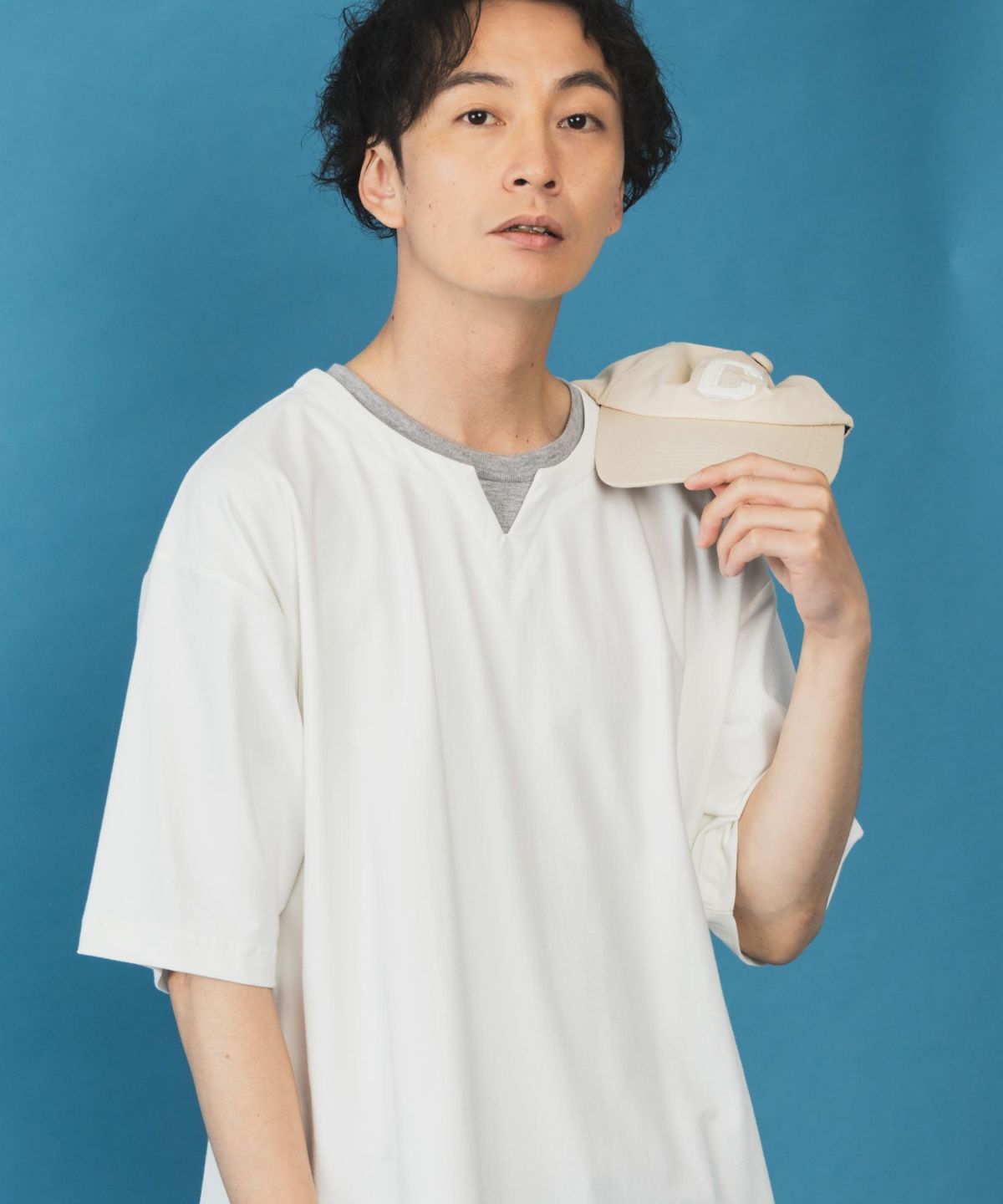 SARARI NAVY 冷感キーネックTシャツ メンズ