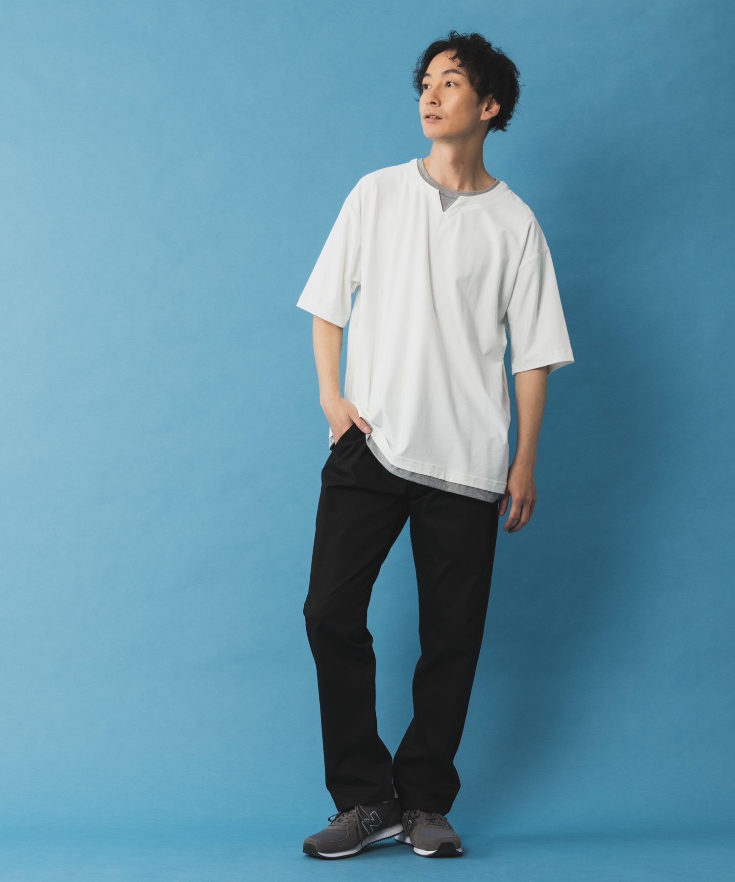 SARARI NAVY 冷感キーネックTシャツ メンズ