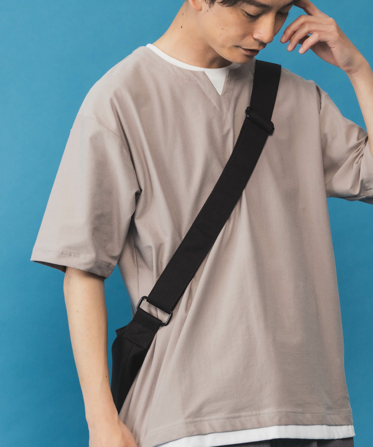 SARARI NAVY 冷感キーネックTシャツ メンズ