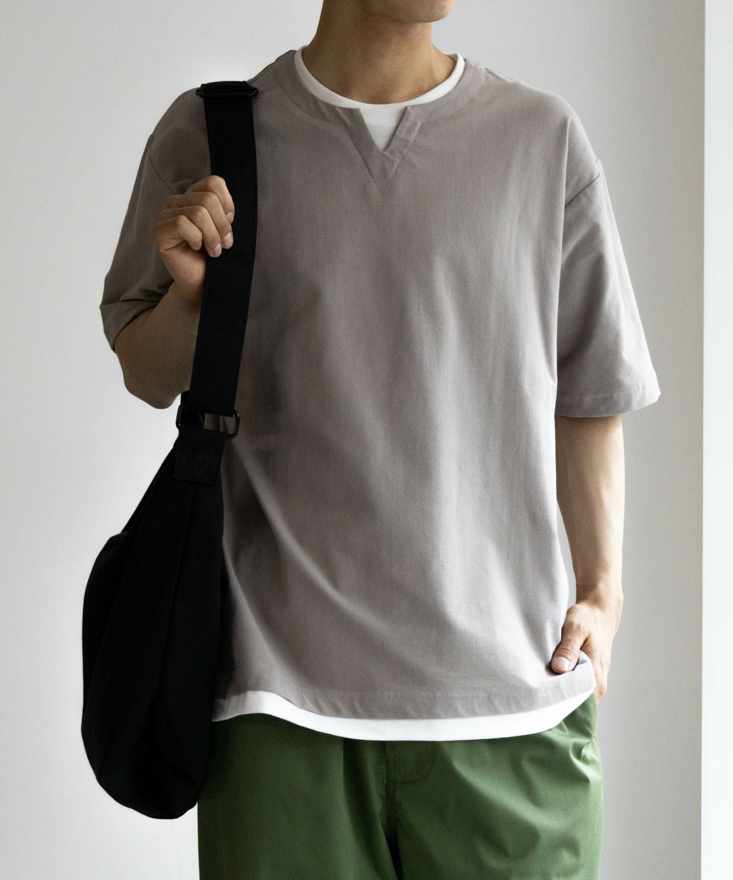 NAVY SARARI  冷感キーネックTシャツ メンズ商品画像-18