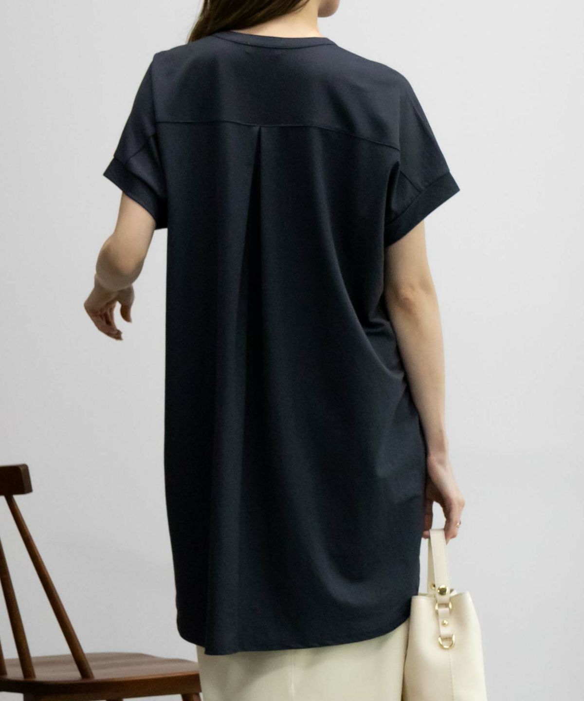 NAVY SARARI ピンタックチュニックプルオーバー レディース ネコポス 対応商品