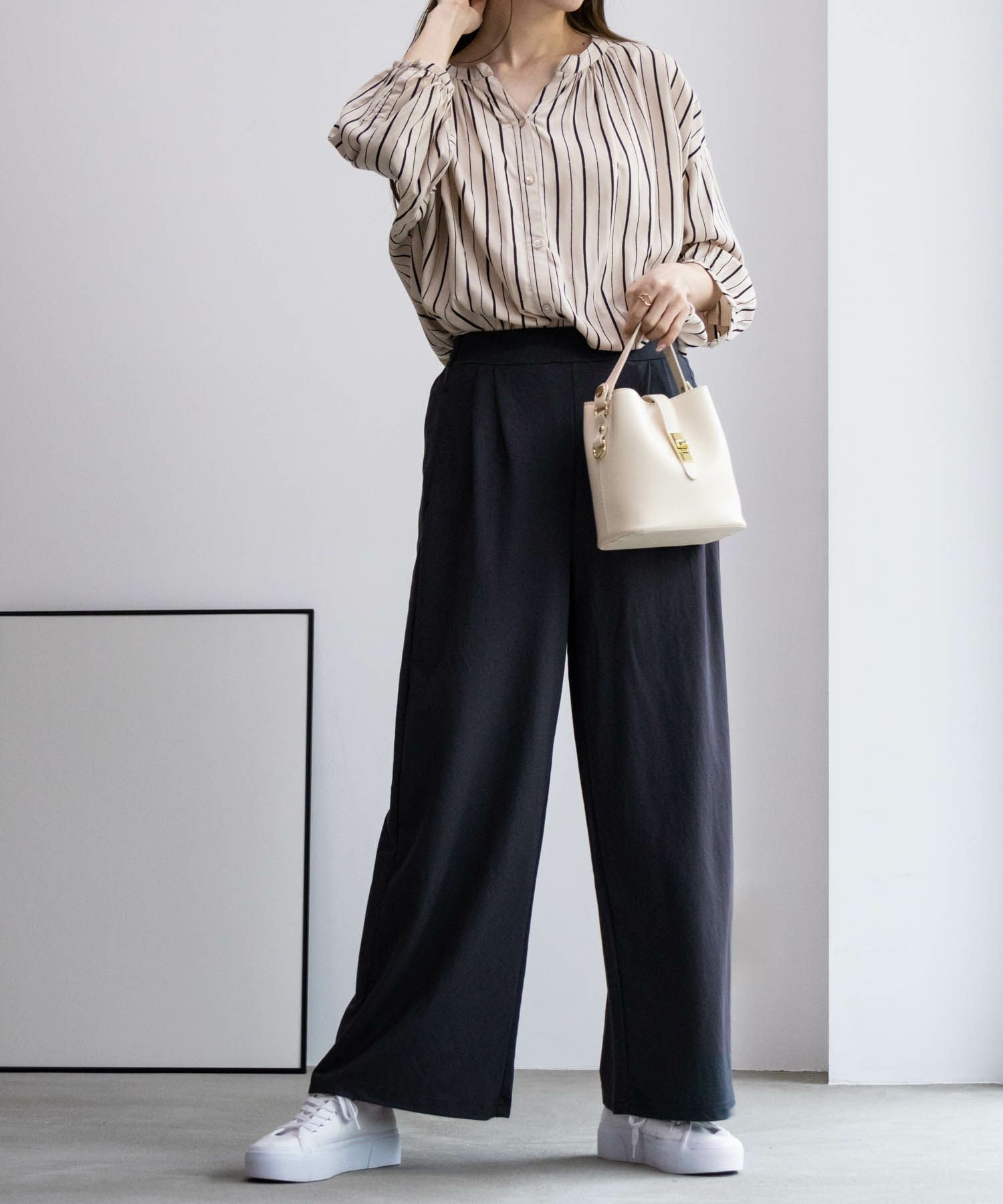 NAVY SARARI ワイドパンツ レディース
