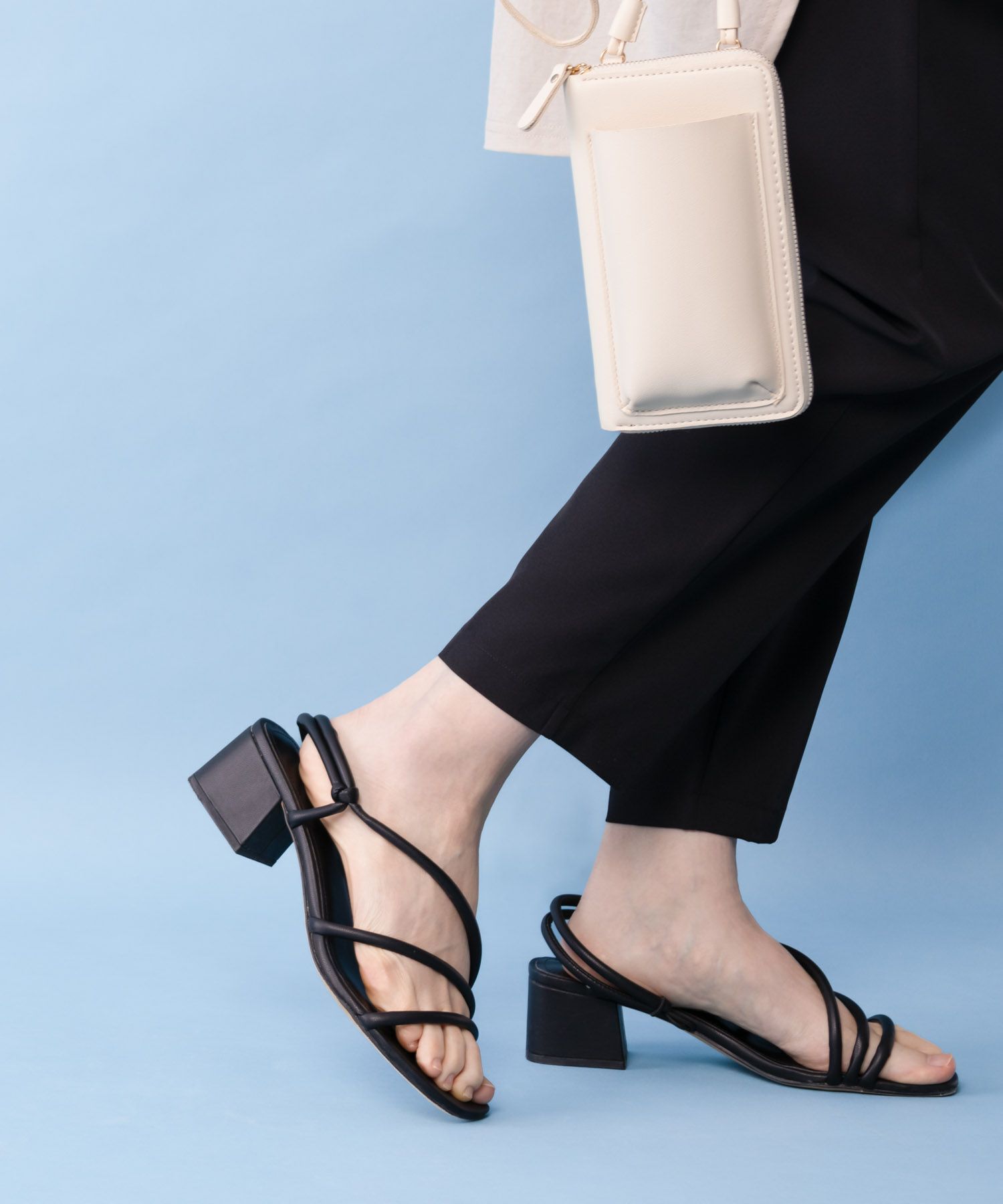 NAVY SARARI テーパードパンツ レディース