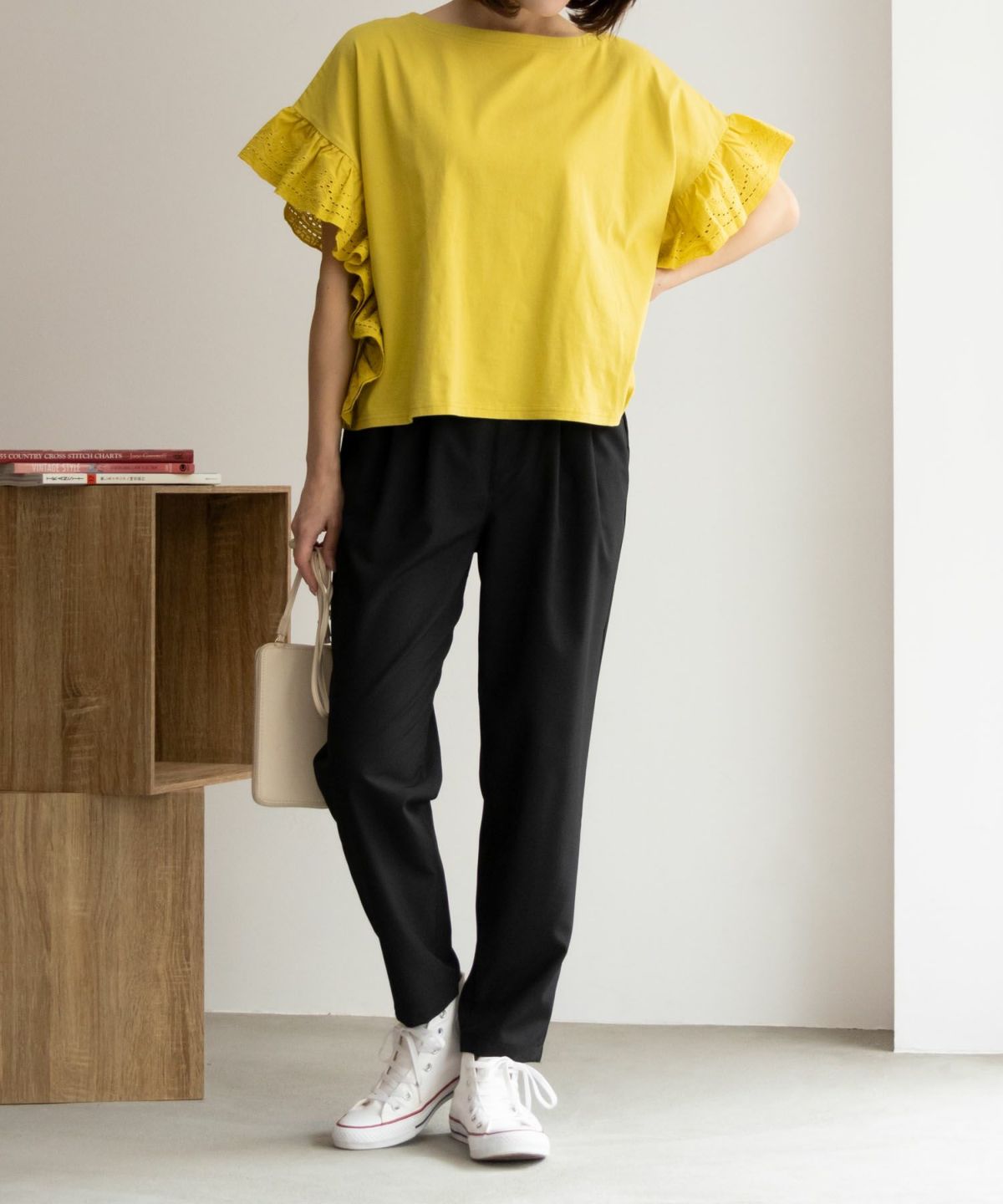 NAVY SARARI テーパードパンツ レディース