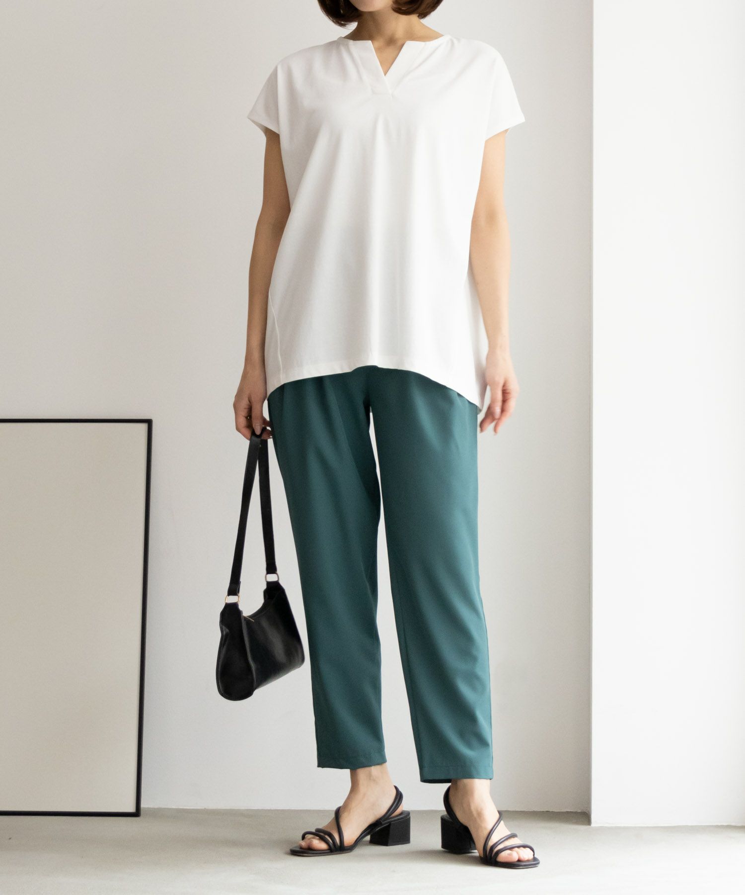 NAVY SARARI テーパードパンツ レディース