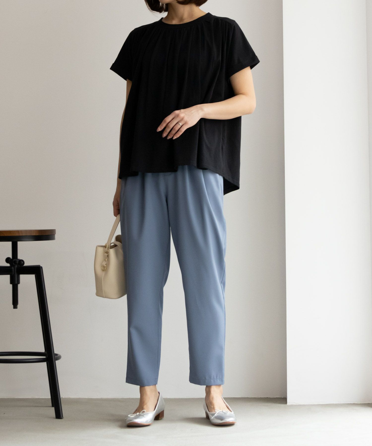 NAVY SARARI テーパードパンツ レディース