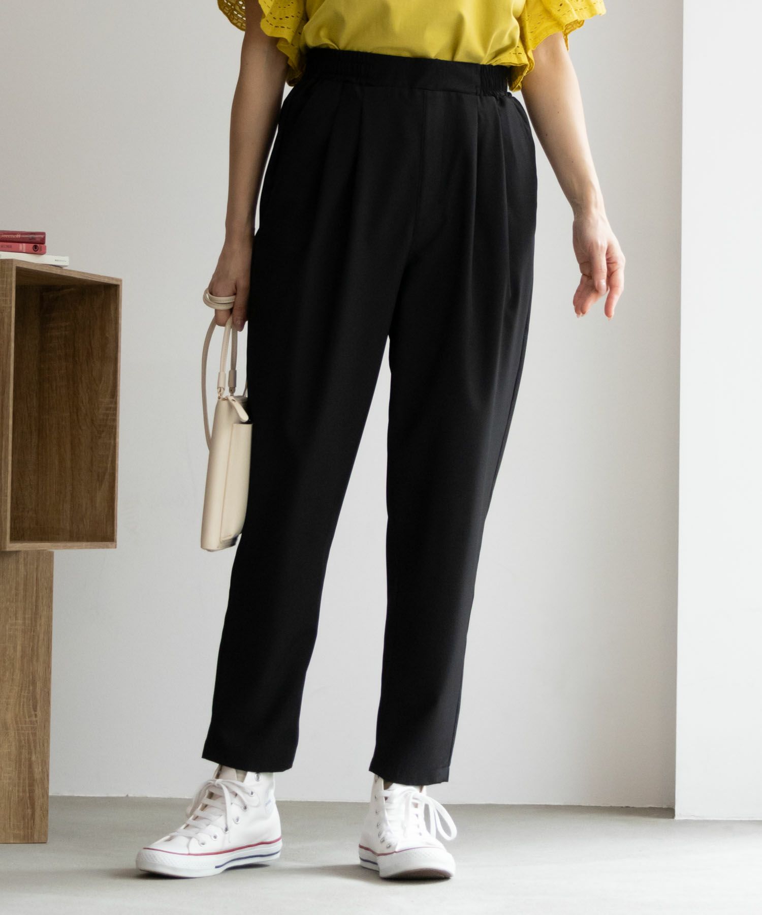 NAVY SARARI テーパードパンツ レディース