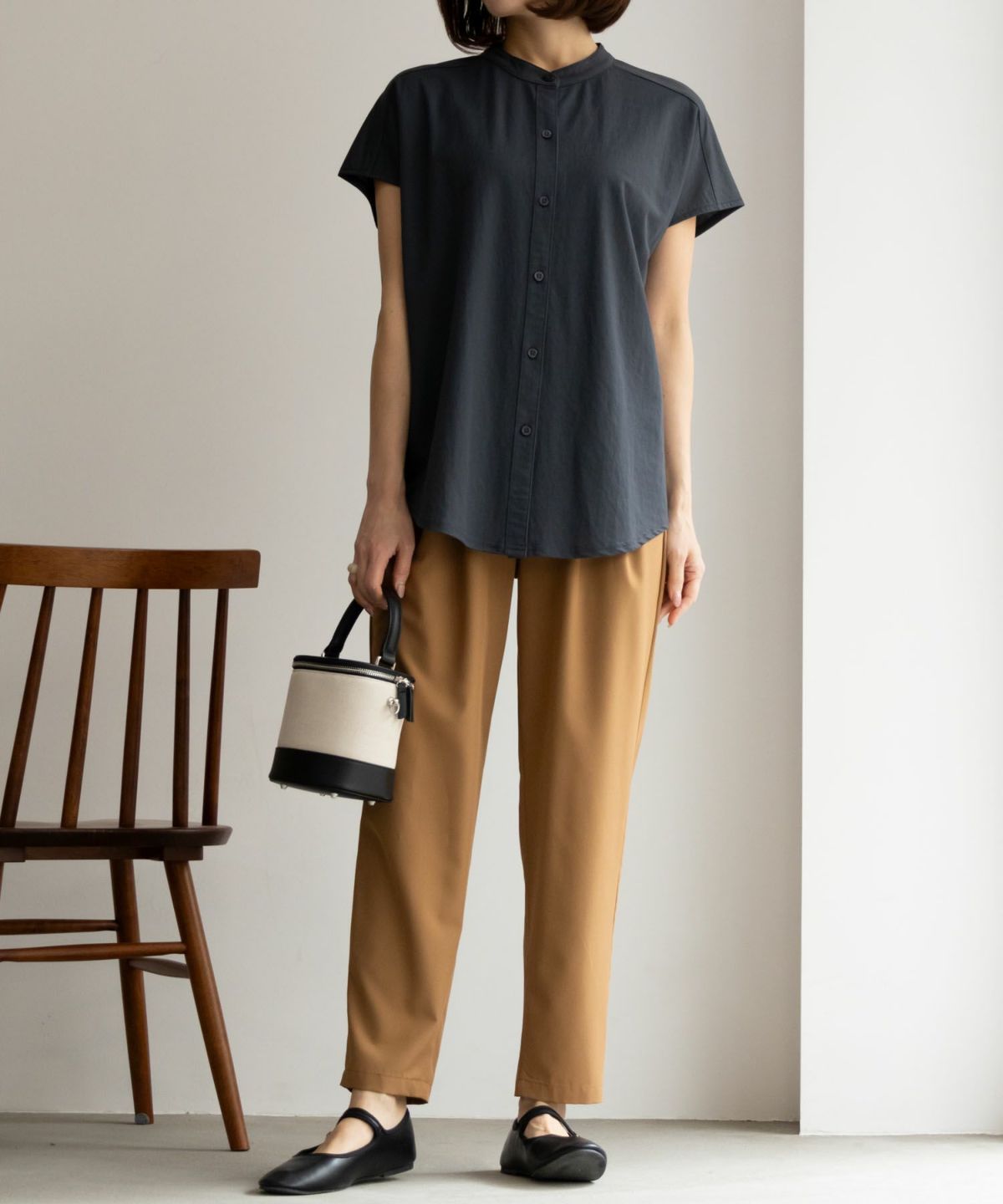 NAVY SARARI テーパードパンツ レディース