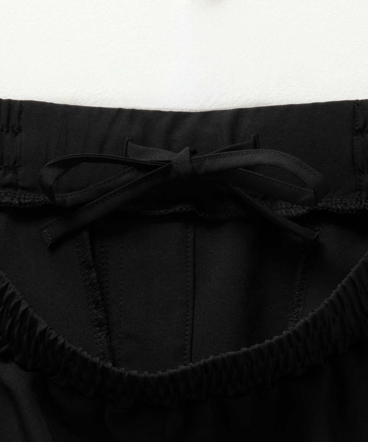 NAVY SARARI テーパードパンツ レディース