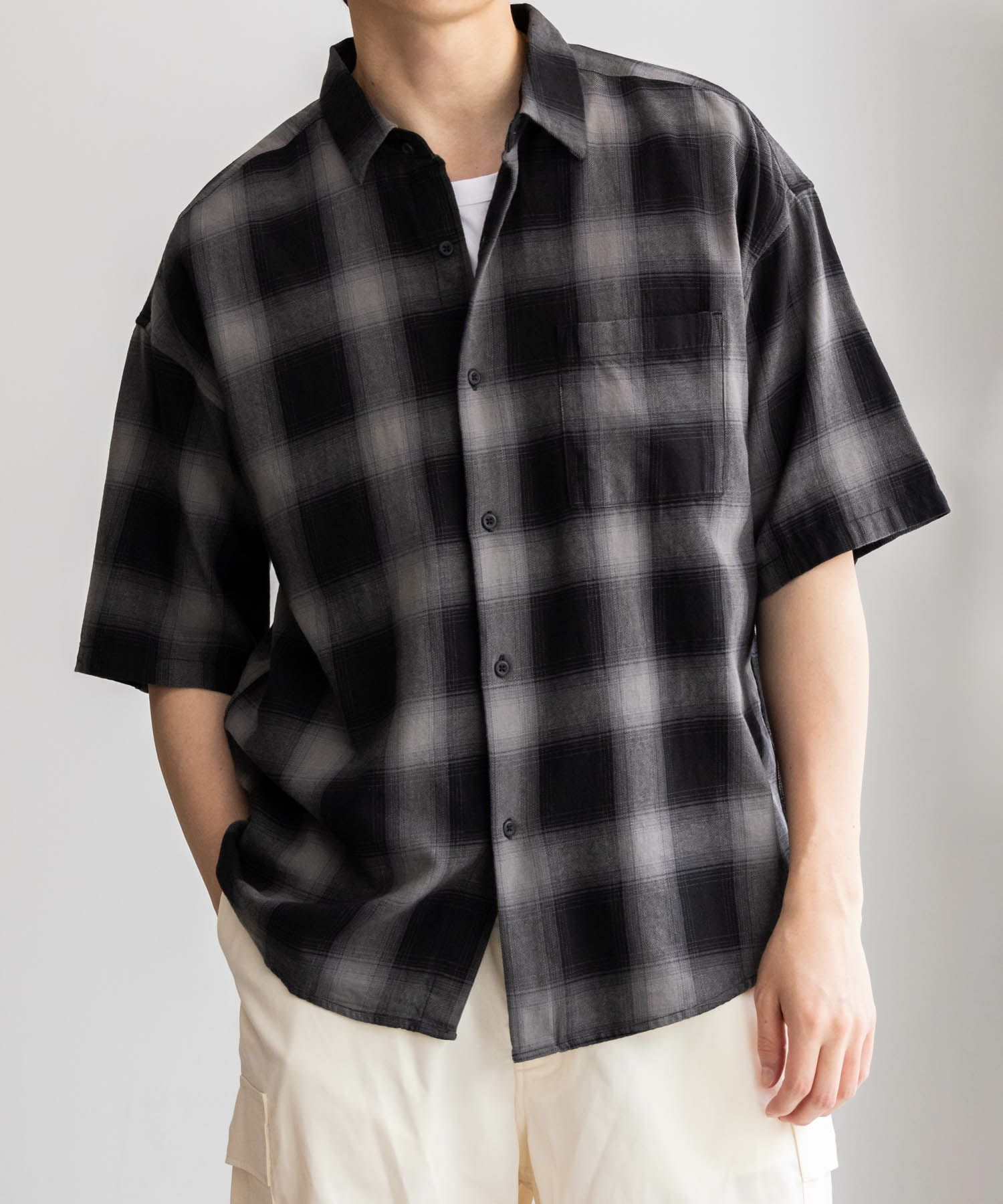【オンラインストア限定】NAIVE MAGIC  オンブレーチェックルーズサイズ半袖シャツ メンズ商品サムネイル-1