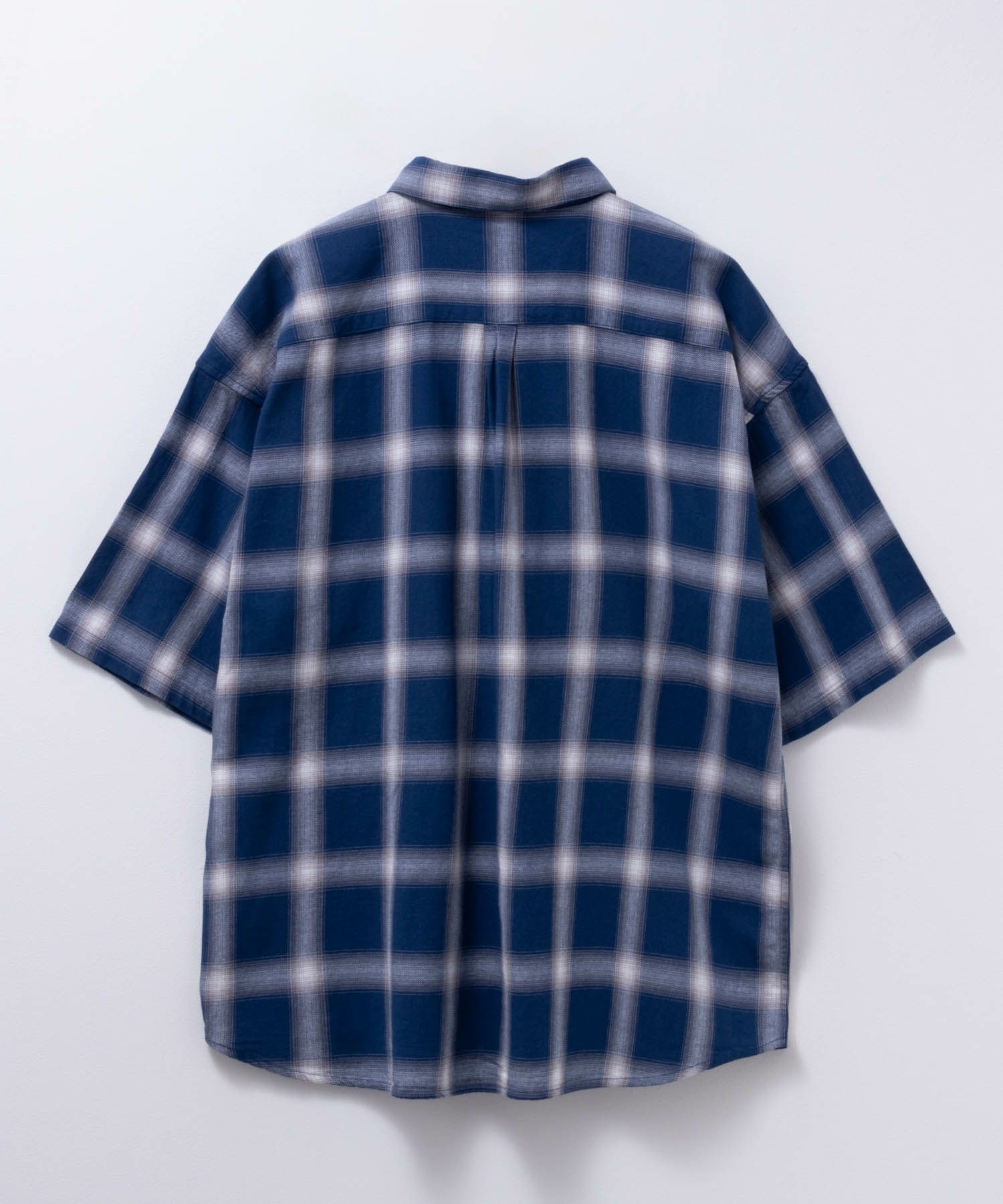 【オンラインストア限定】NAIVE MAGIC  オンブレーチェックルーズサイズ半袖シャツ メンズ商品サムネイル-24