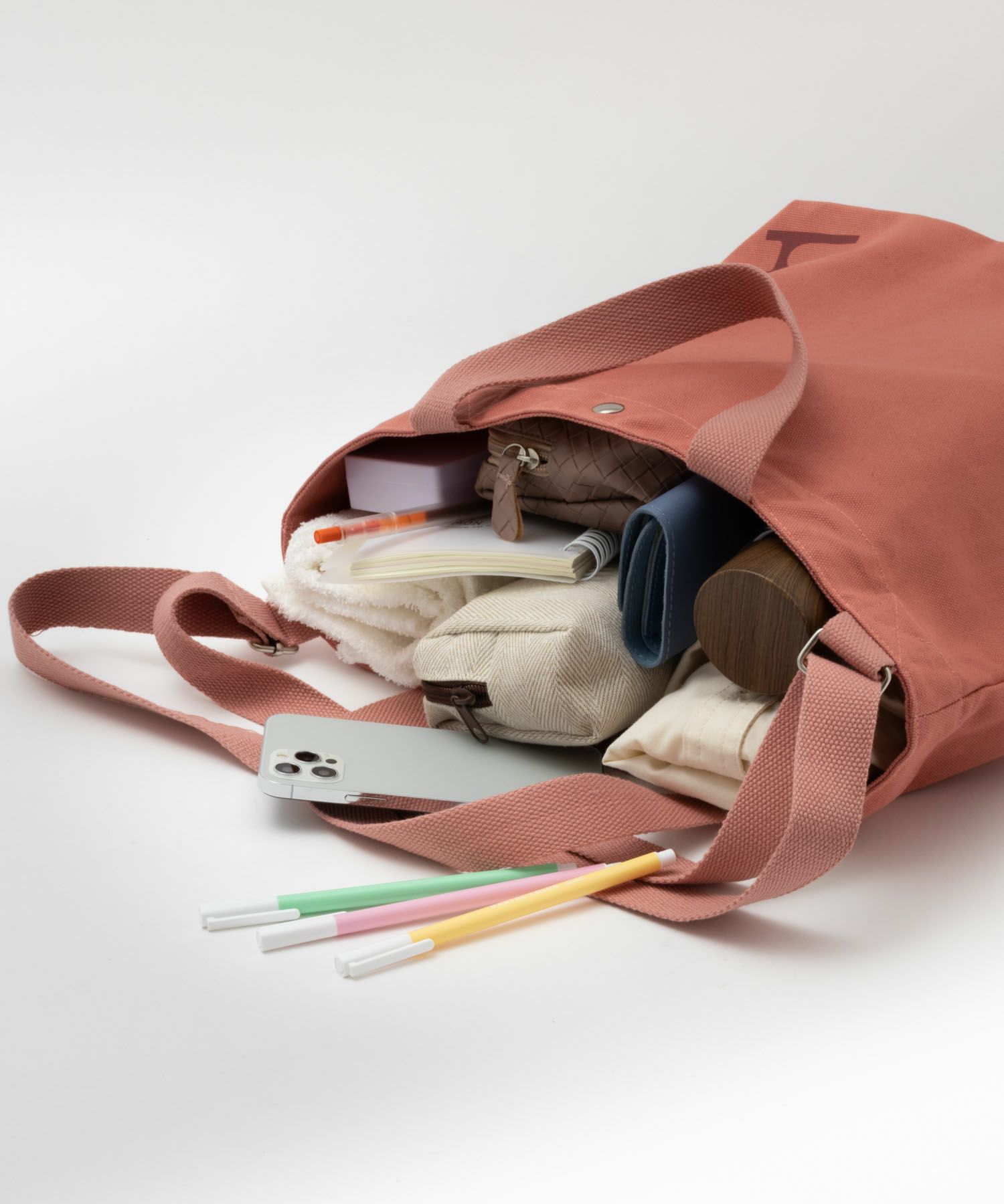 HusHusH ロゴ入りトートバッグ