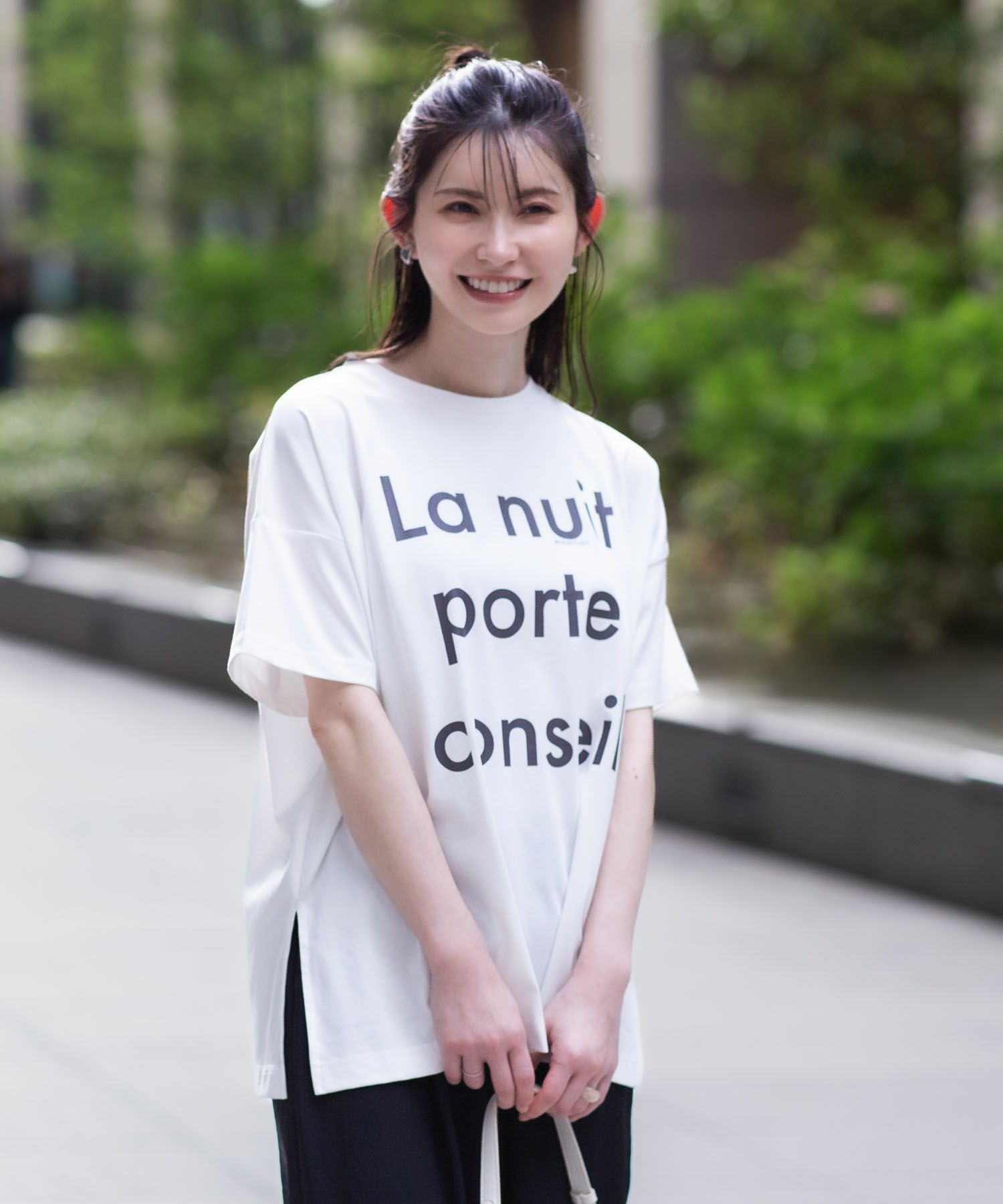 HusHusH  ビッグロゴTシャツ レディース メール便 対応商品商品サムネイル-1