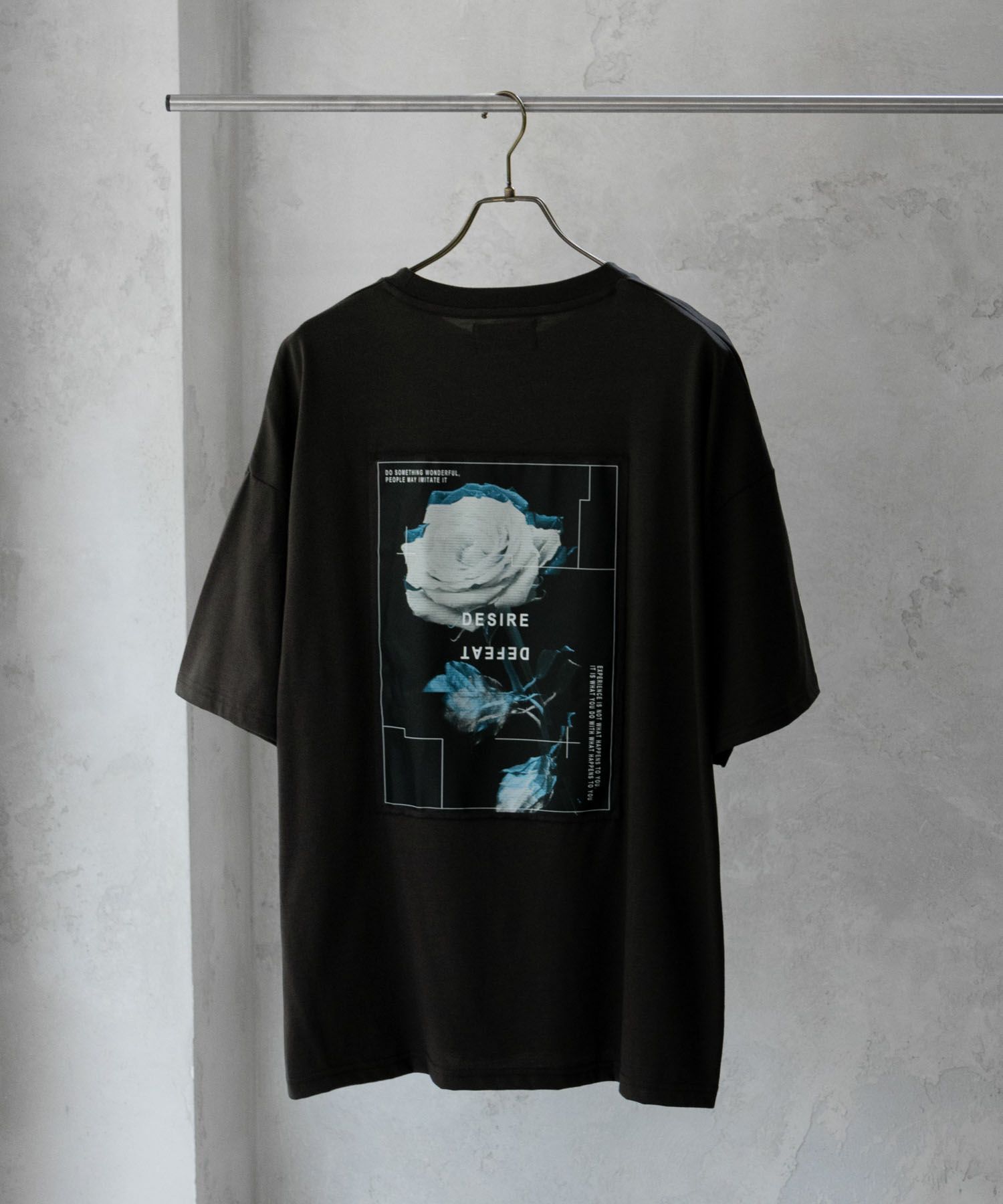 NOBLE PRODUCT フォト花プリントショートスリーブTシャツ メンズ 