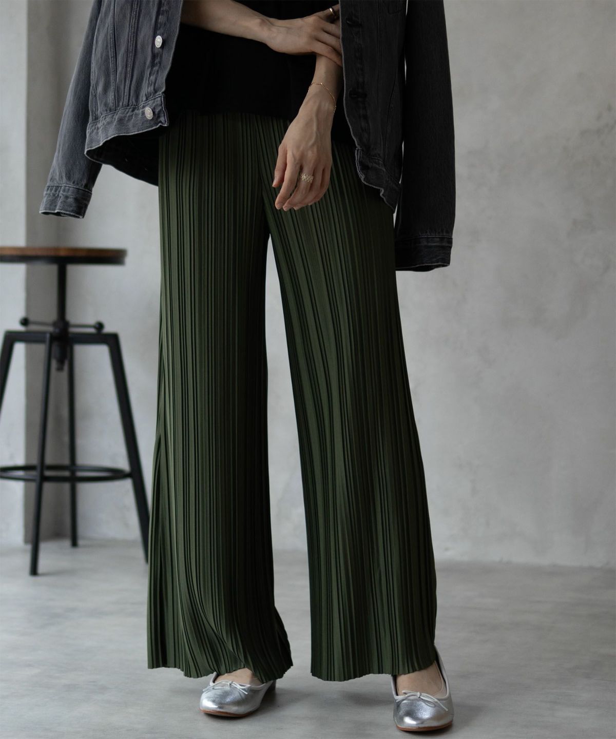 Howdy Marie プリーツパンツ レディース