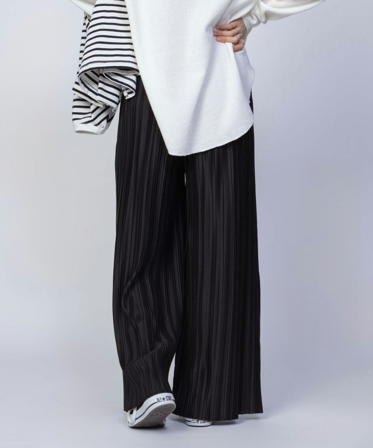 Howdy Marie プリーツパンツ レディース