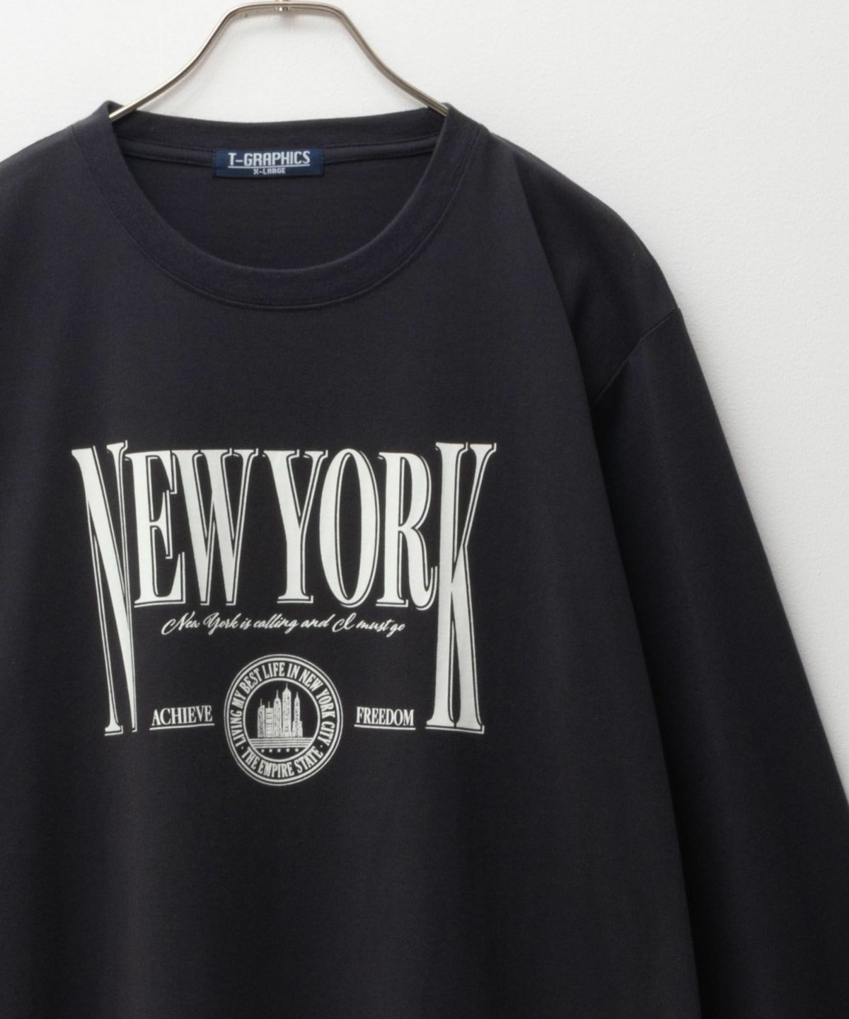 T-GRAPHICS カレッジプリント長袖Tシャツ メンズ