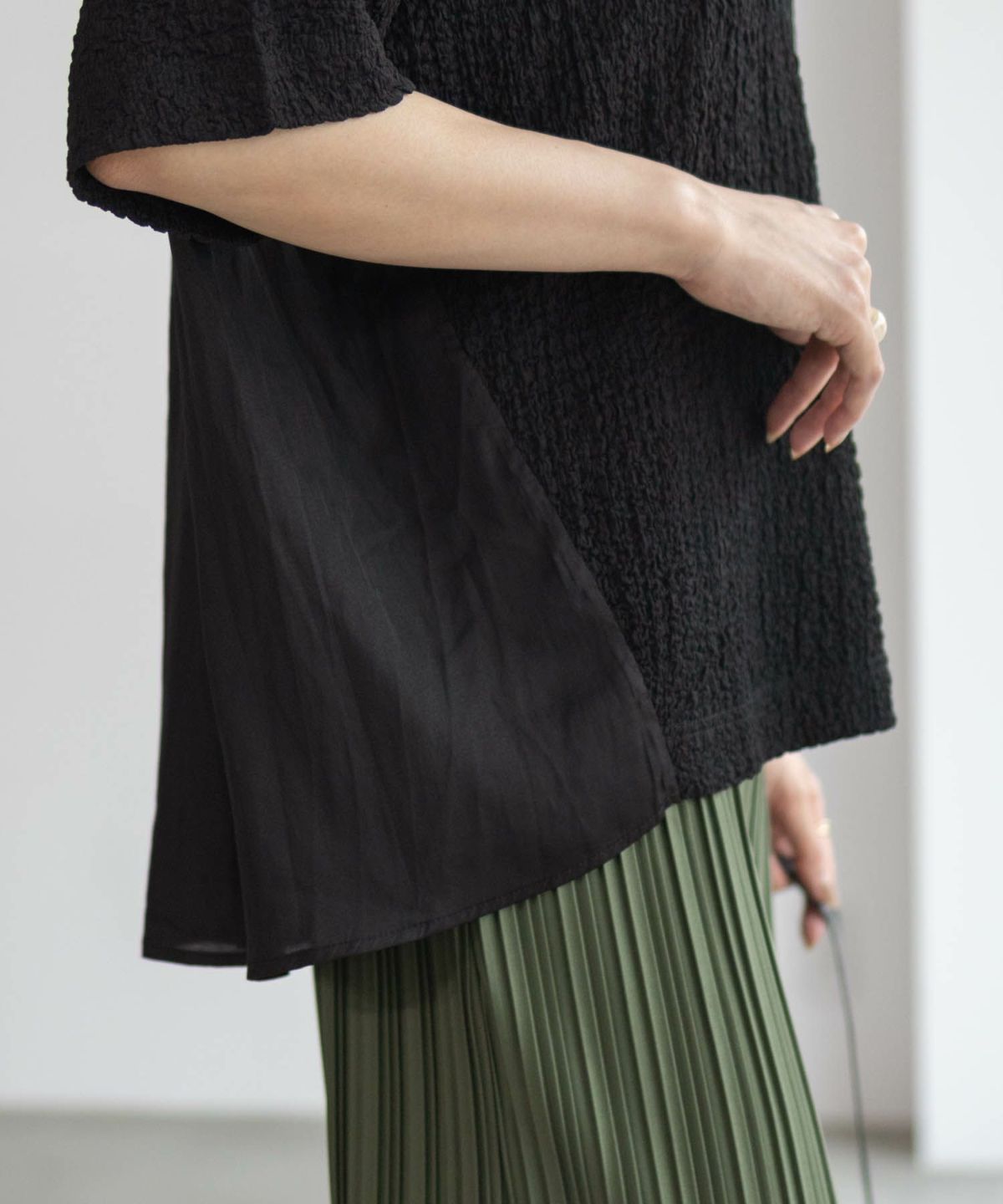 HusHusH 切替5分袖Tシャツ レディース ネコポス 対応商品