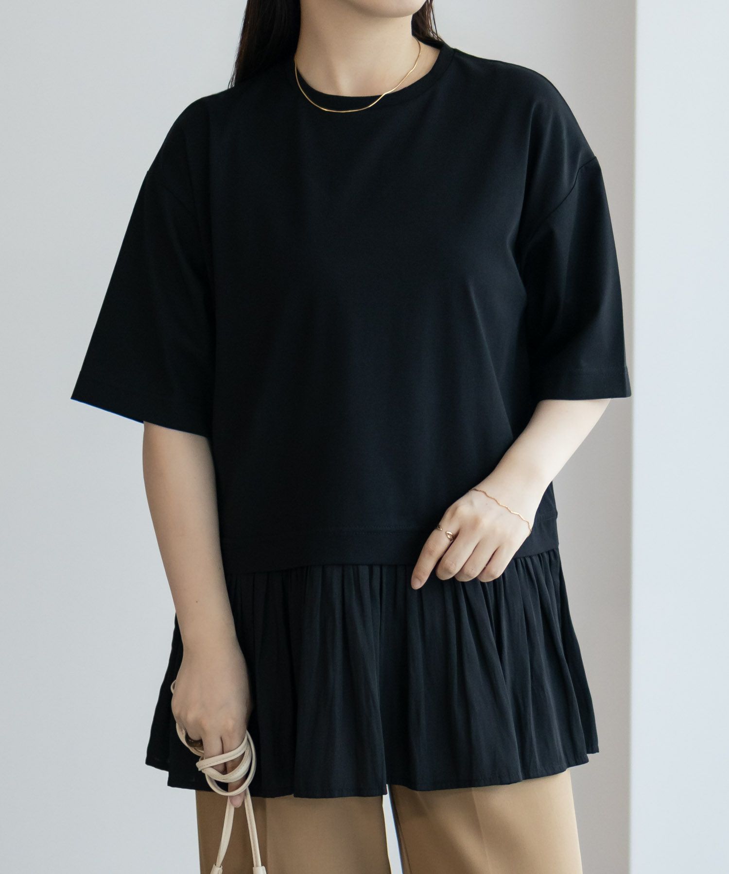 HusHusH  裾フリル切替5分袖プルオーバー レディース メール便 対応商品商品サムネイル-3