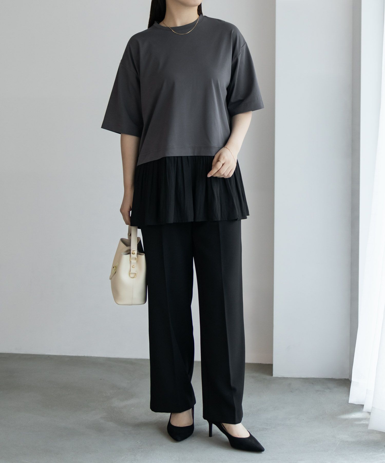 HusHusH  裾フリル切替5分袖プルオーバー レディース メール便 対応商品商品サムネイル-4