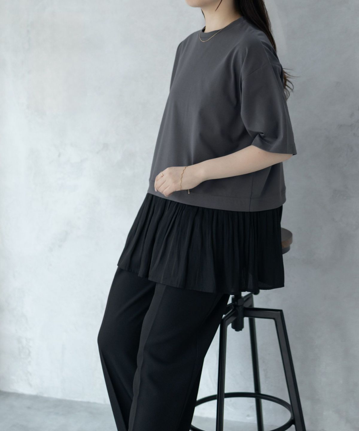 HusHusH 裾フリル切替5分袖プルオーバー レディース ネコポス 対応商品