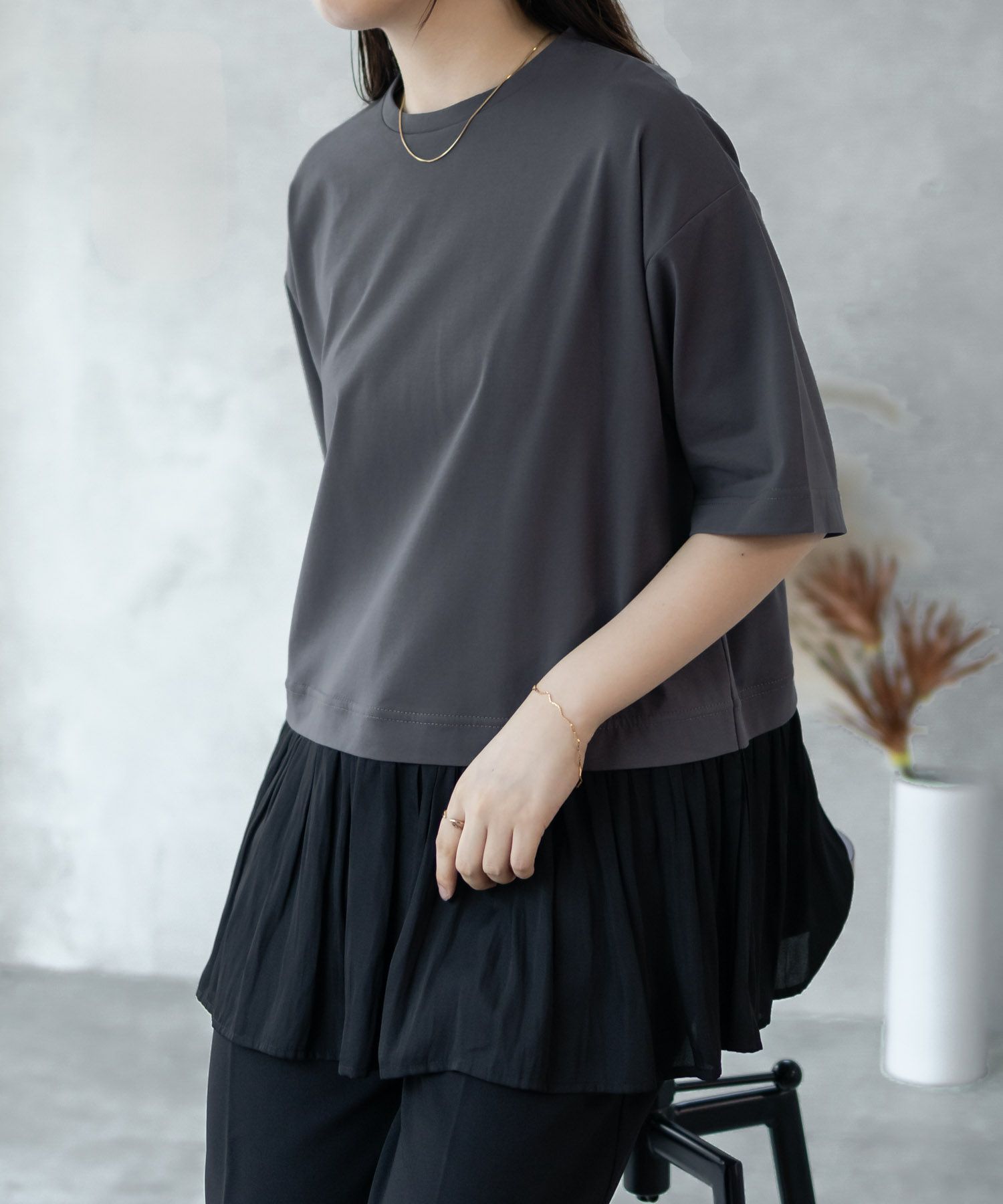 HusHusH 裾フリル切替5分袖プルオーバー レディース ネコポス 対応商品