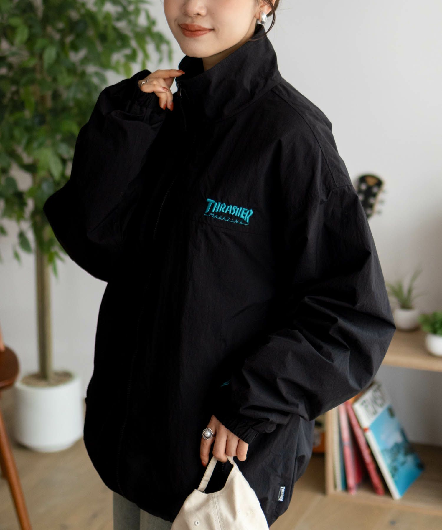 THRASHER 総柄裏地付きナイロンジャケット メンズ