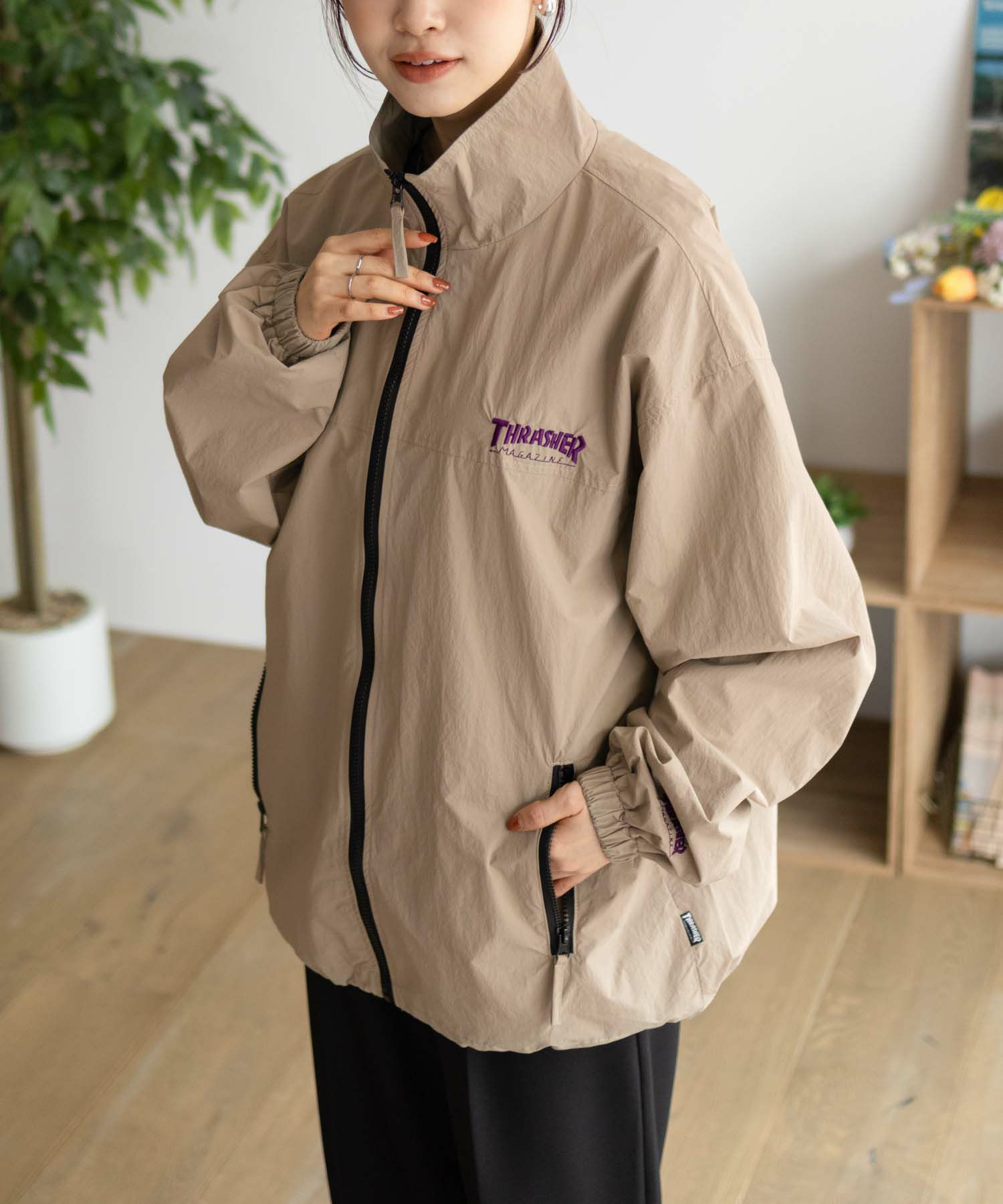 THRASHER 総柄裏地付きナイロンジャケット メンズ
