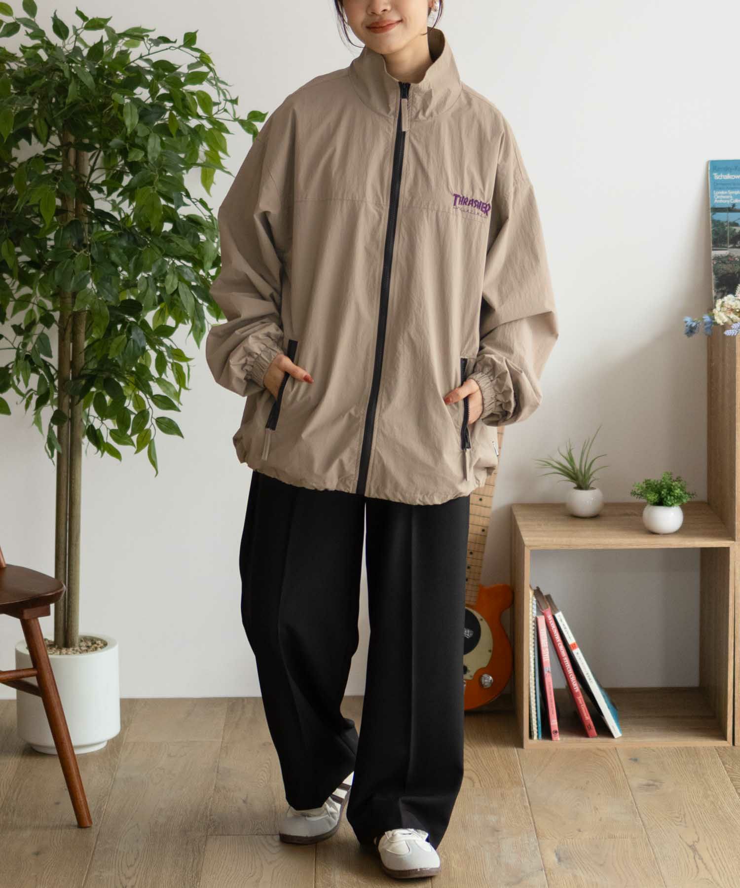 THRASHER 総柄裏地付きナイロンジャケット メンズ