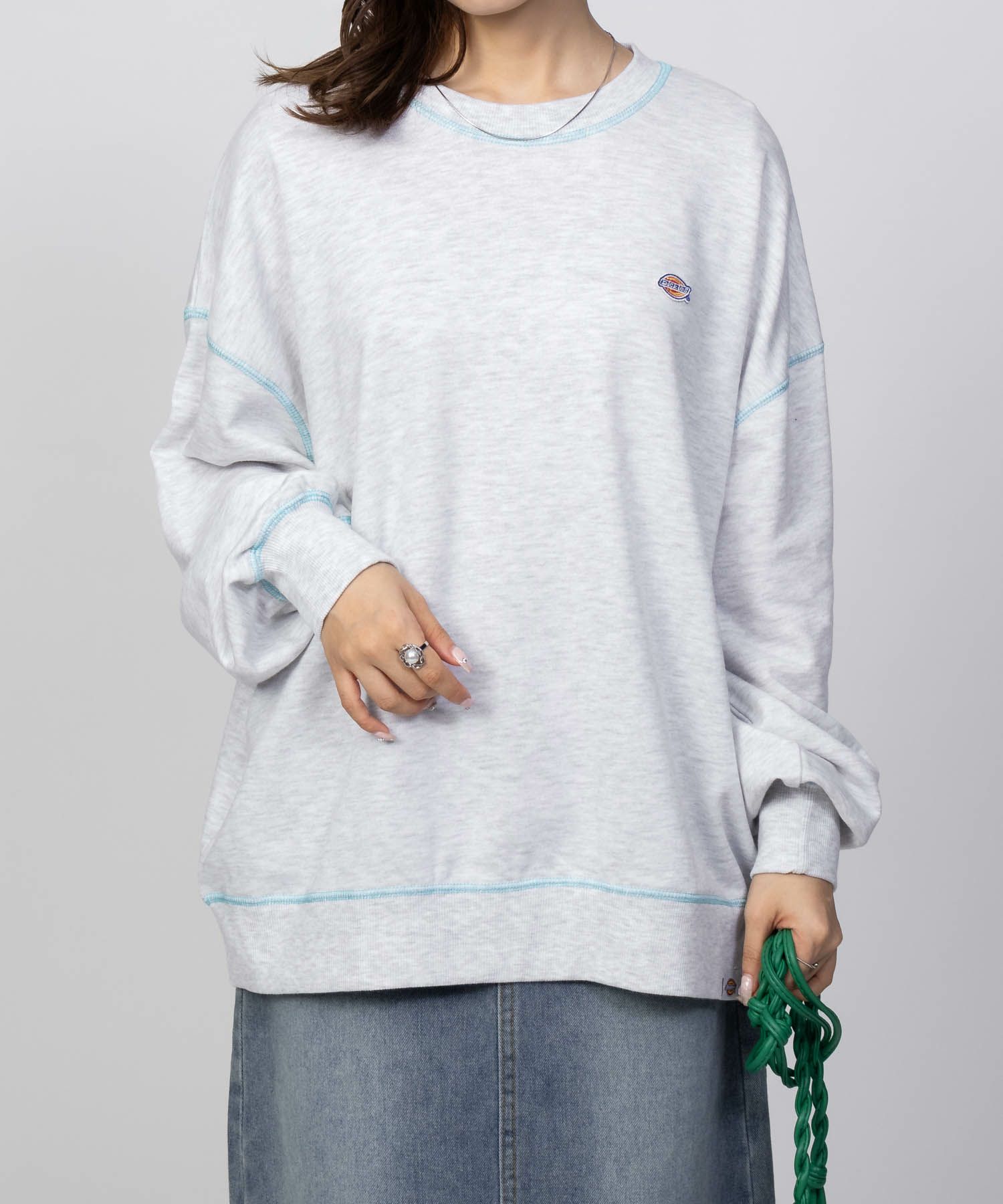 Dickies 裏毛ワッペントレーナー レディース
