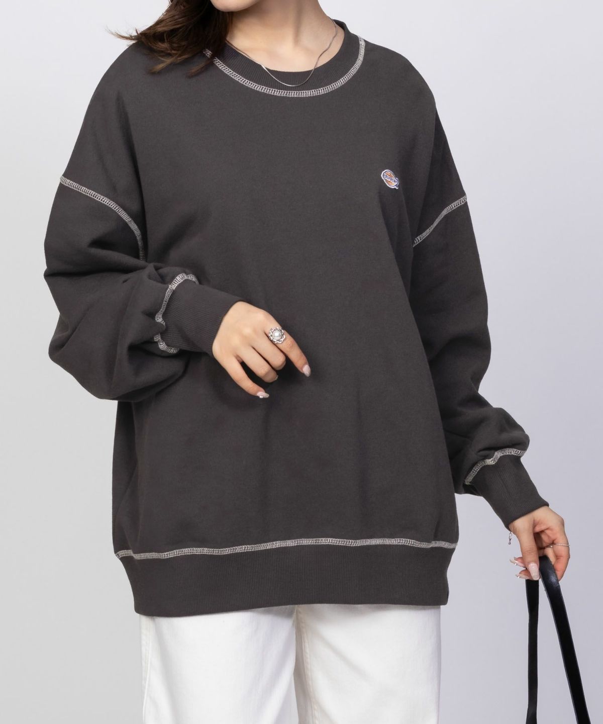 Dickies 裏毛ワッペントレーナー レディース