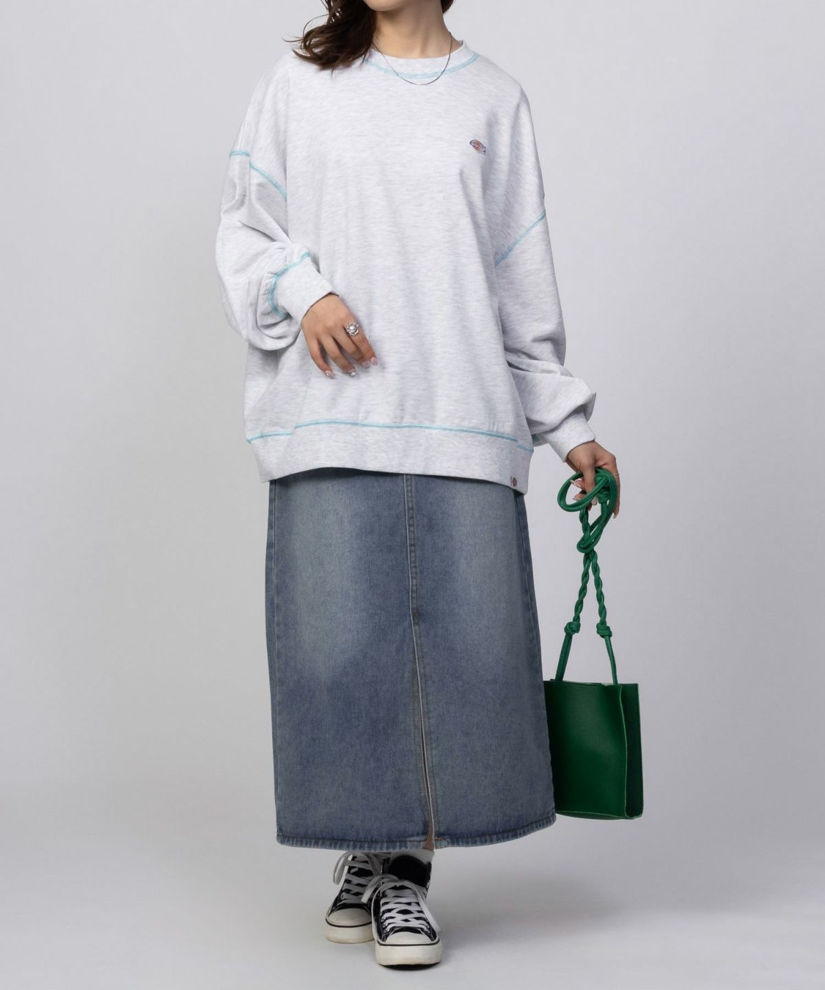 Dickies 裏毛ワッペントレーナー レディース