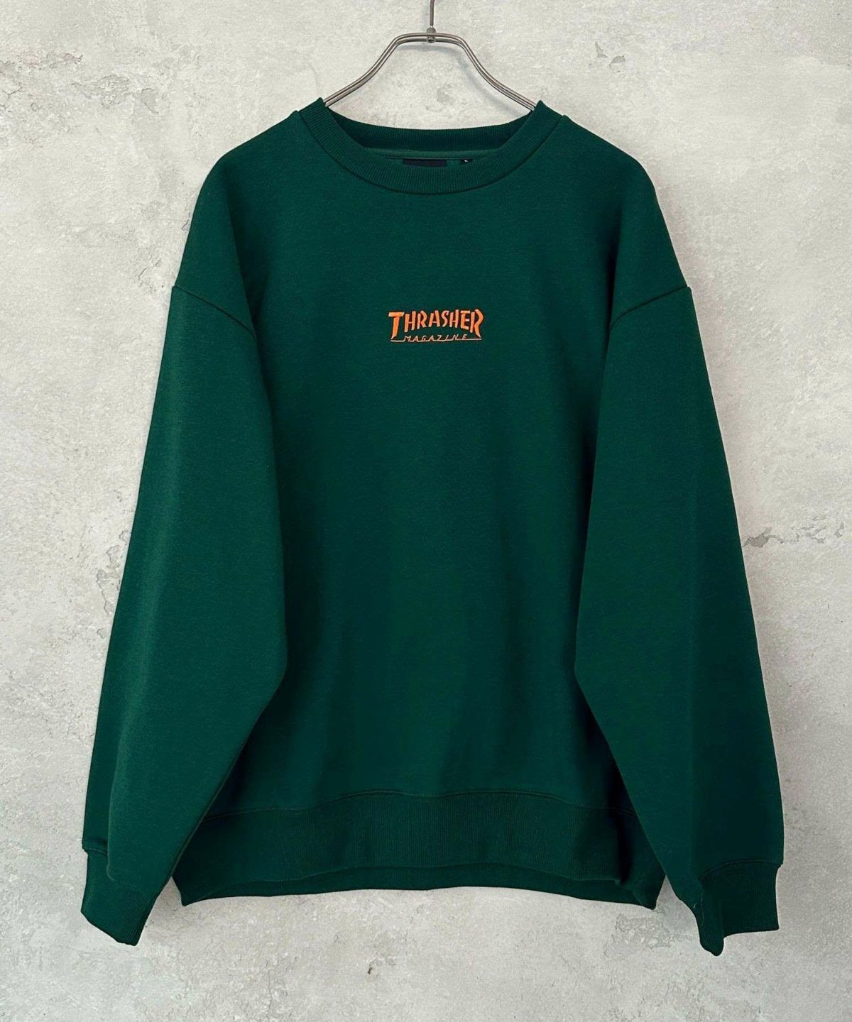 THRASHER 裏起毛バックプリント刺繍クルーネック メンズ