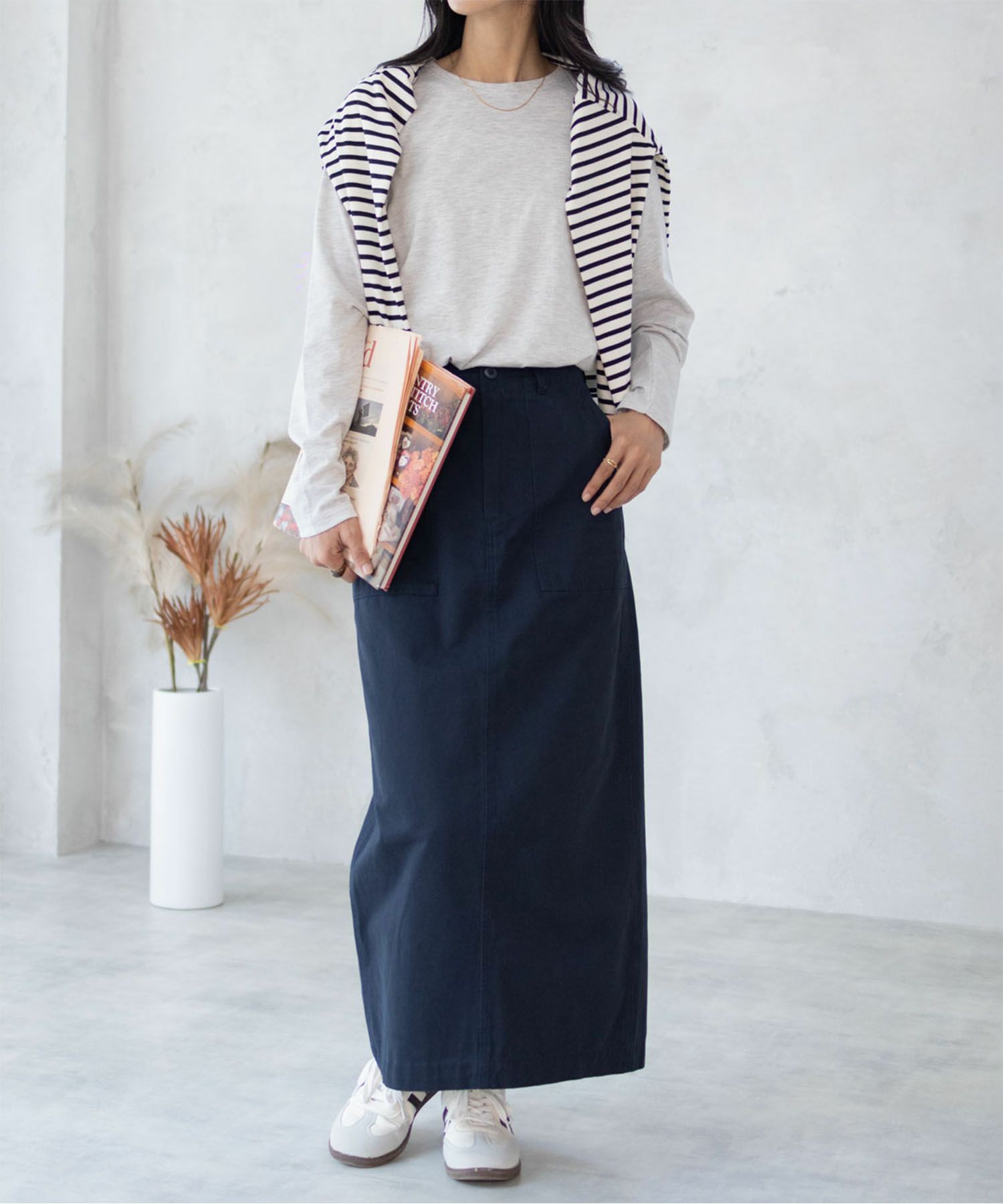 NAVY ベーシック裾ラウンド長袖Tシャツ レディース ネコポス 対応商品